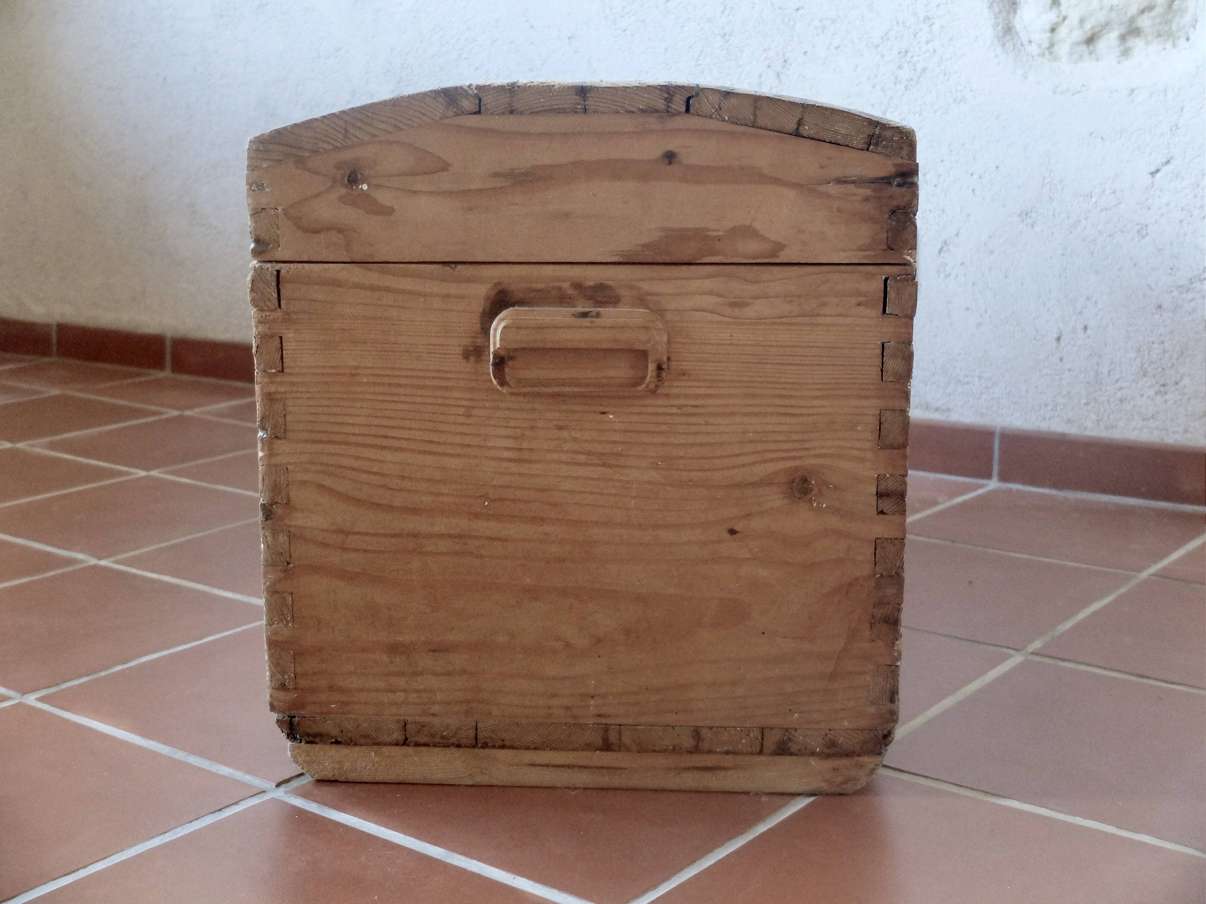 German-made pine bulging chest early in the 20th century