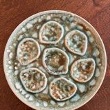 Plates and shellfish dish