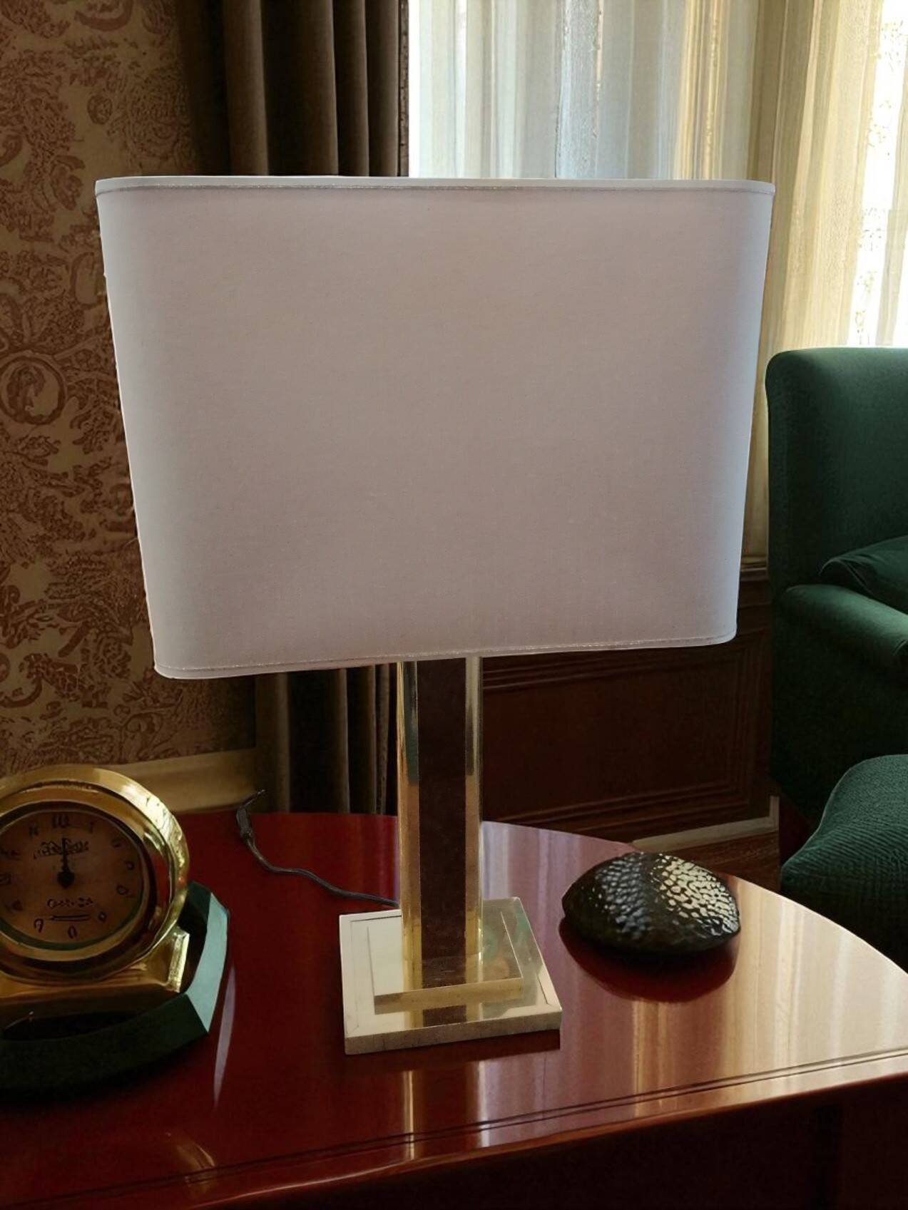 Vintage / art deco / 1950s brass table lamp.