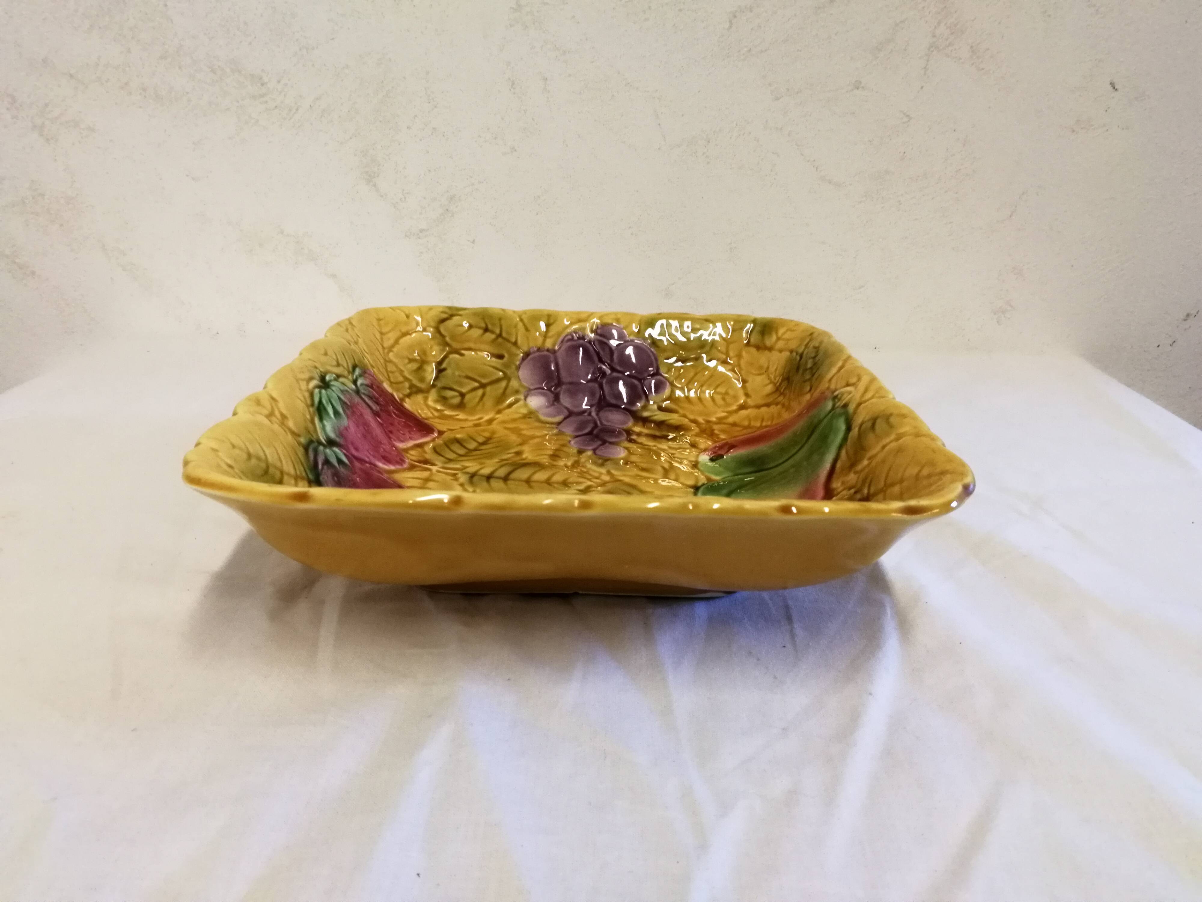 Old Dish, Barbotine fruit bowl