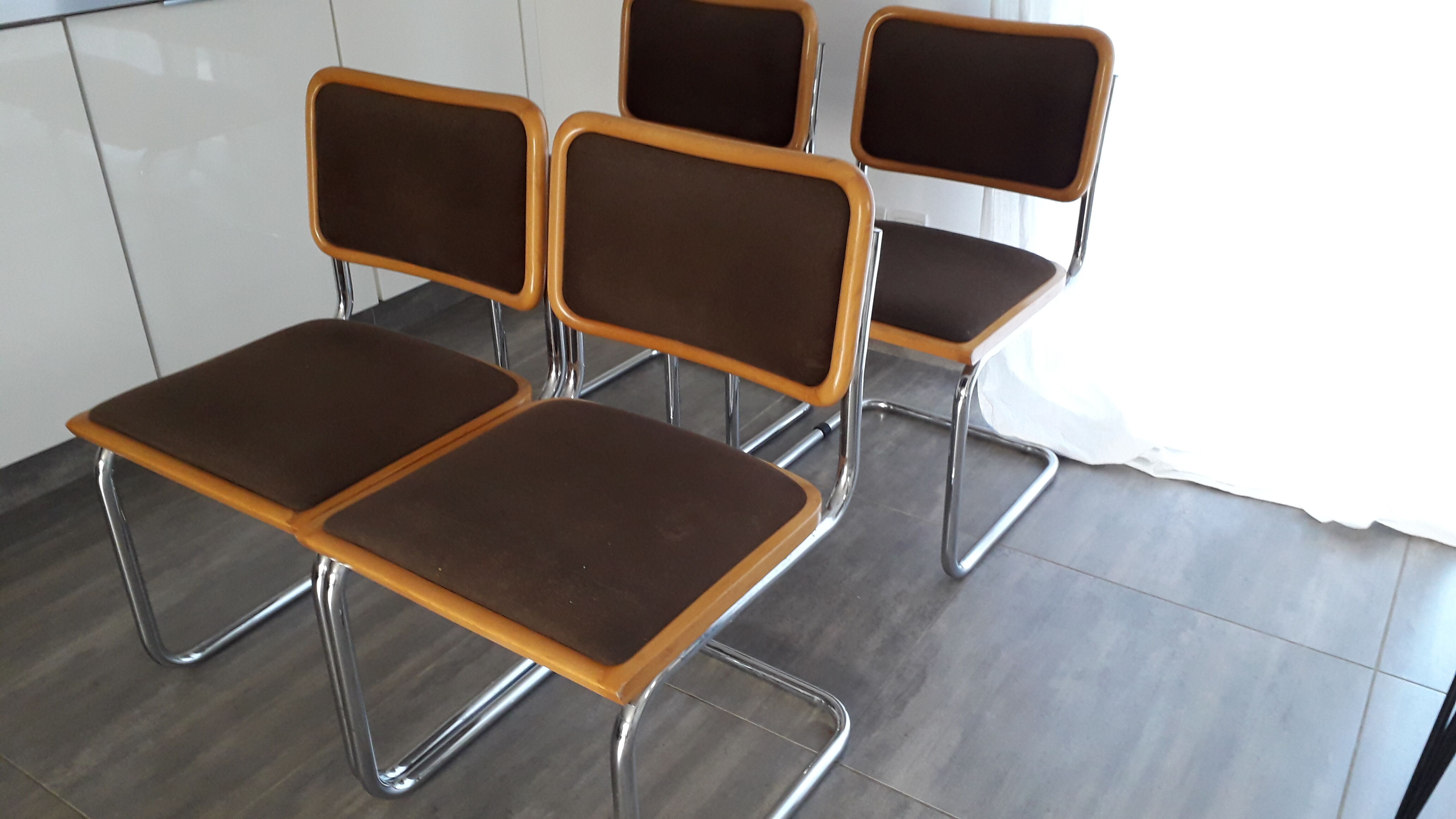 Lot 4 cesca chairs by Marcel Breuer