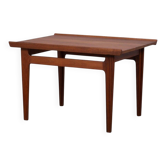 Table basse ou table d'appoint en teck attribuée à Finn Juhl pour France & Daverkosen, Danemark, années 1950.