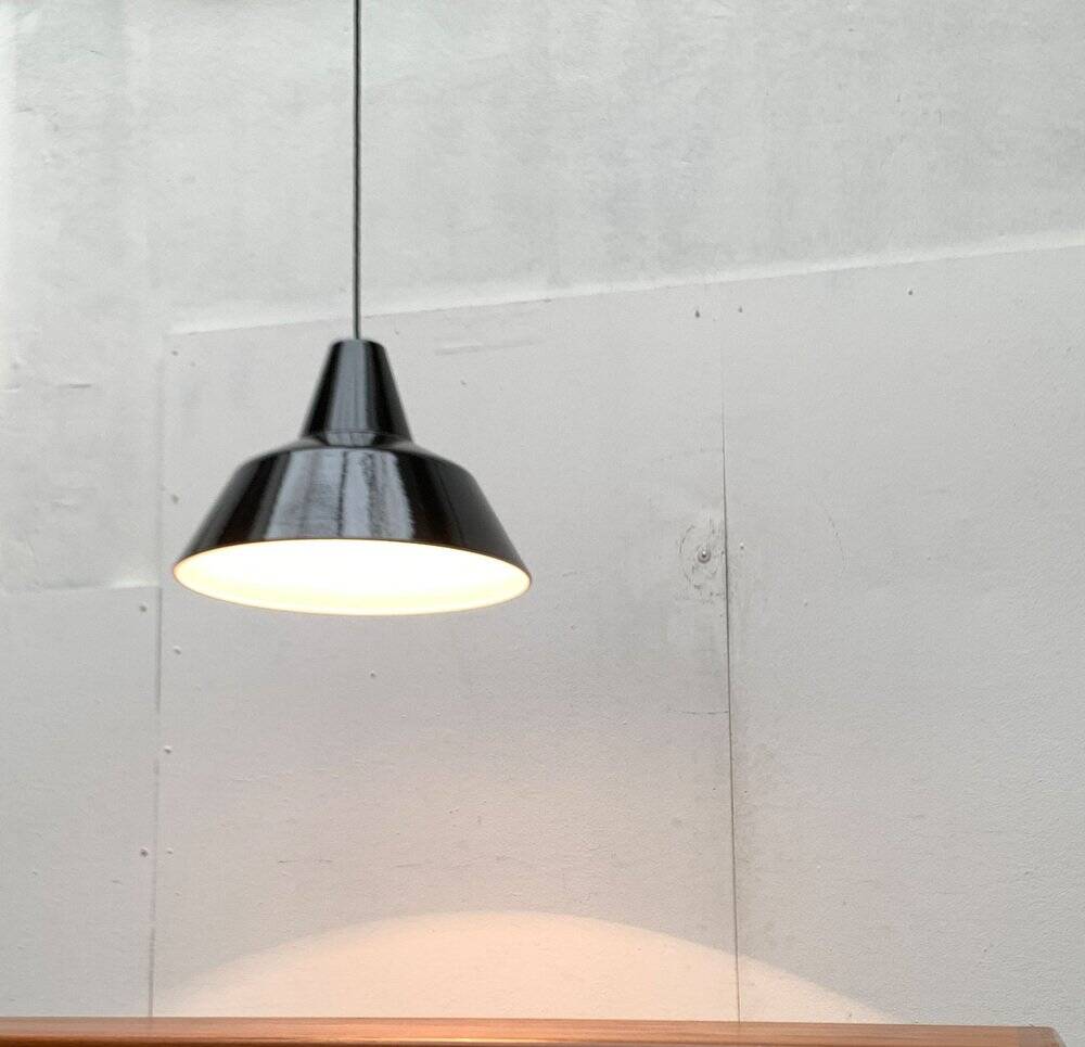 Large Danish Mid-Century pendant lamp in enamel for Louis Poulsen, 1960s.