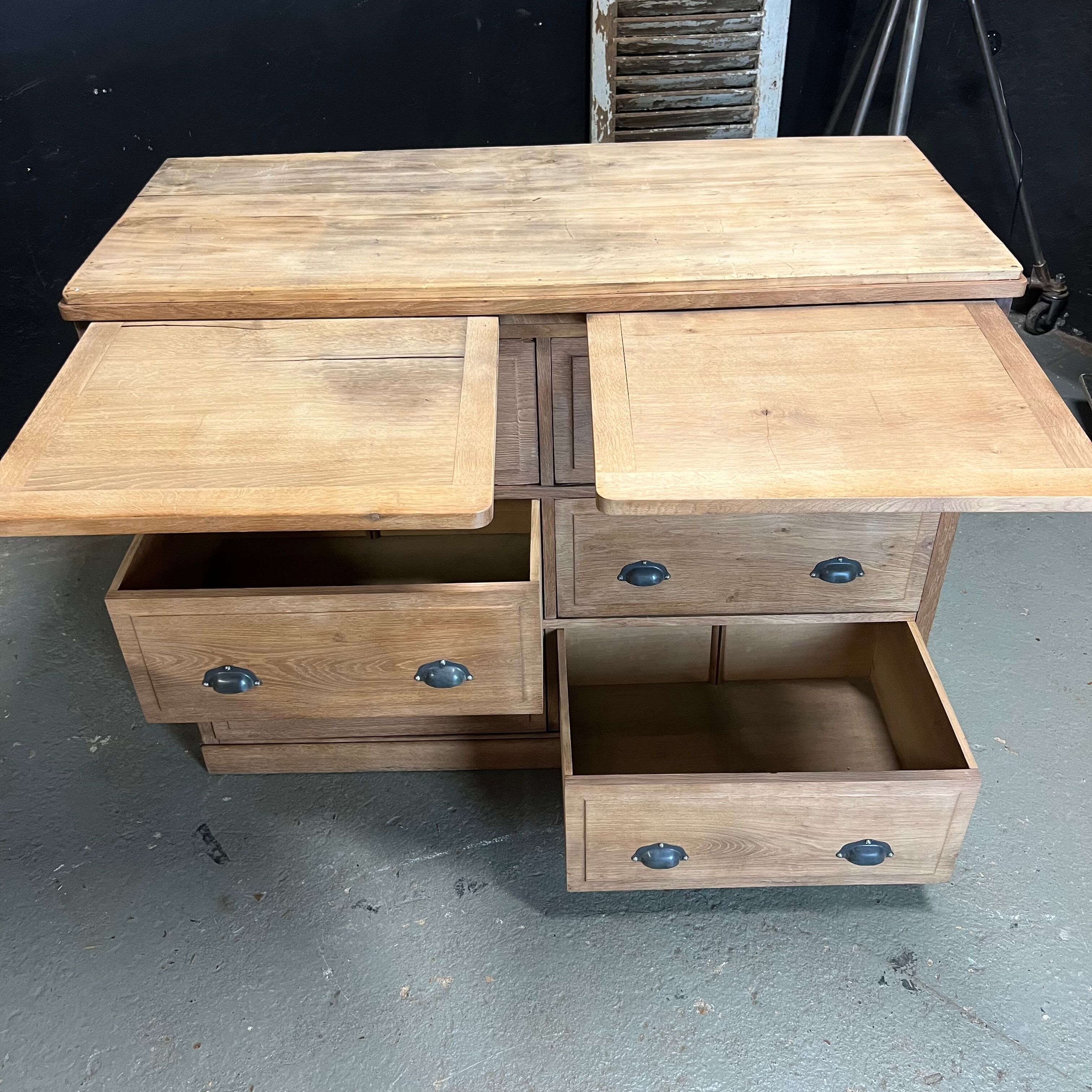Meuble de métier de notaire en chêne