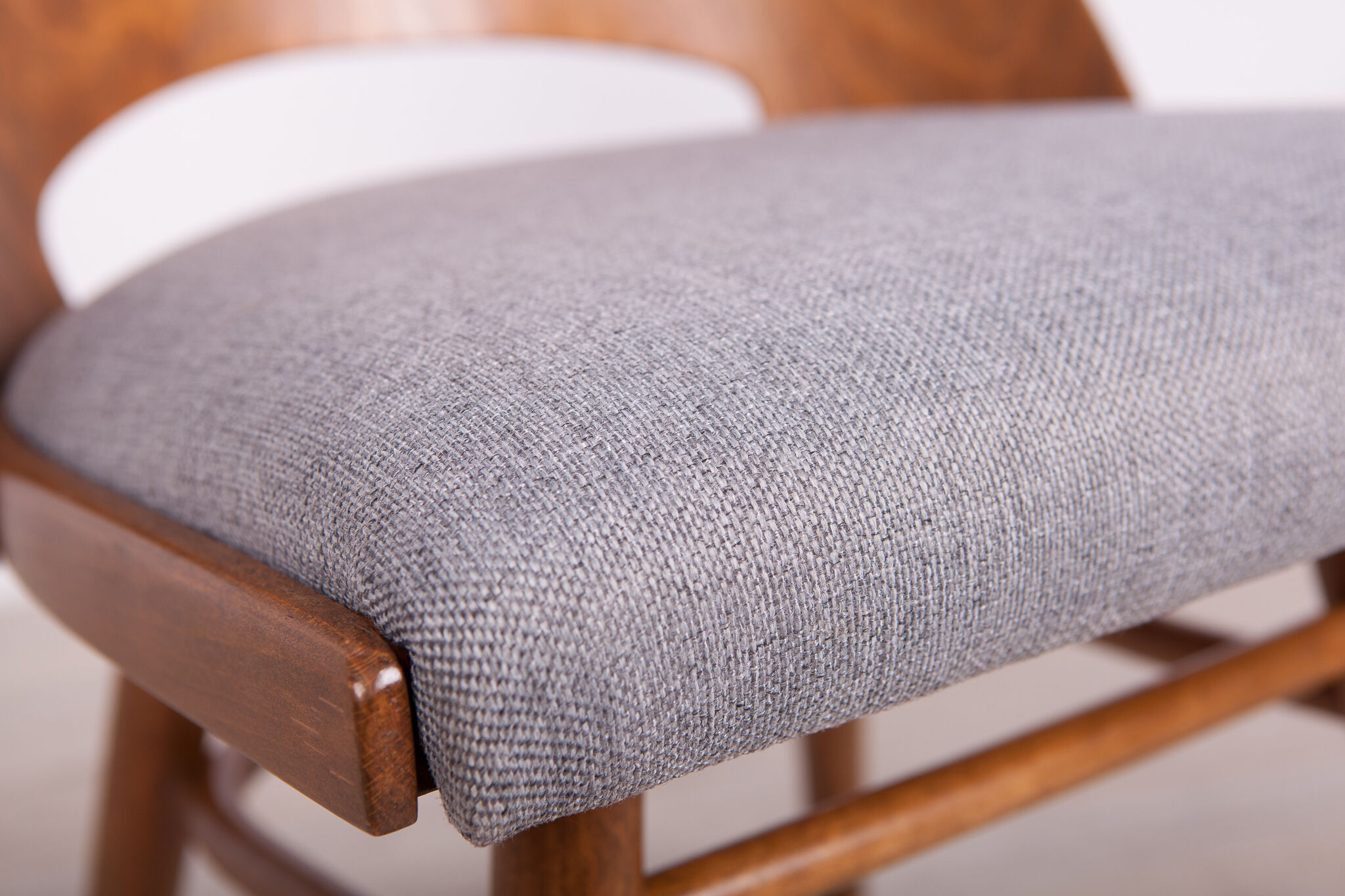 Model lollipop dining chairs from Tatra, 1960