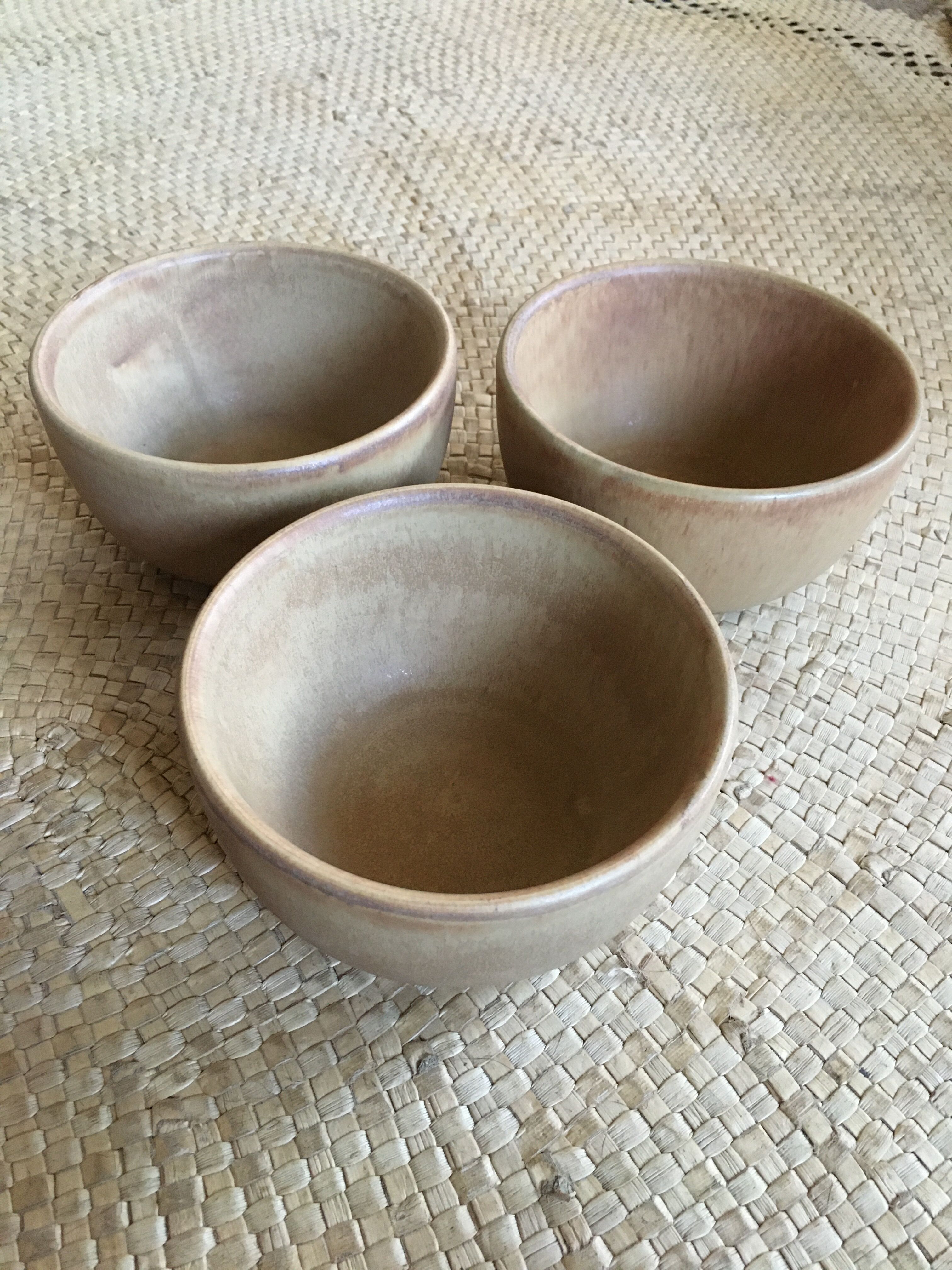 Series of 3 sandstone bowls