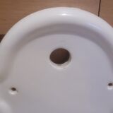 Hand wash wall fountain