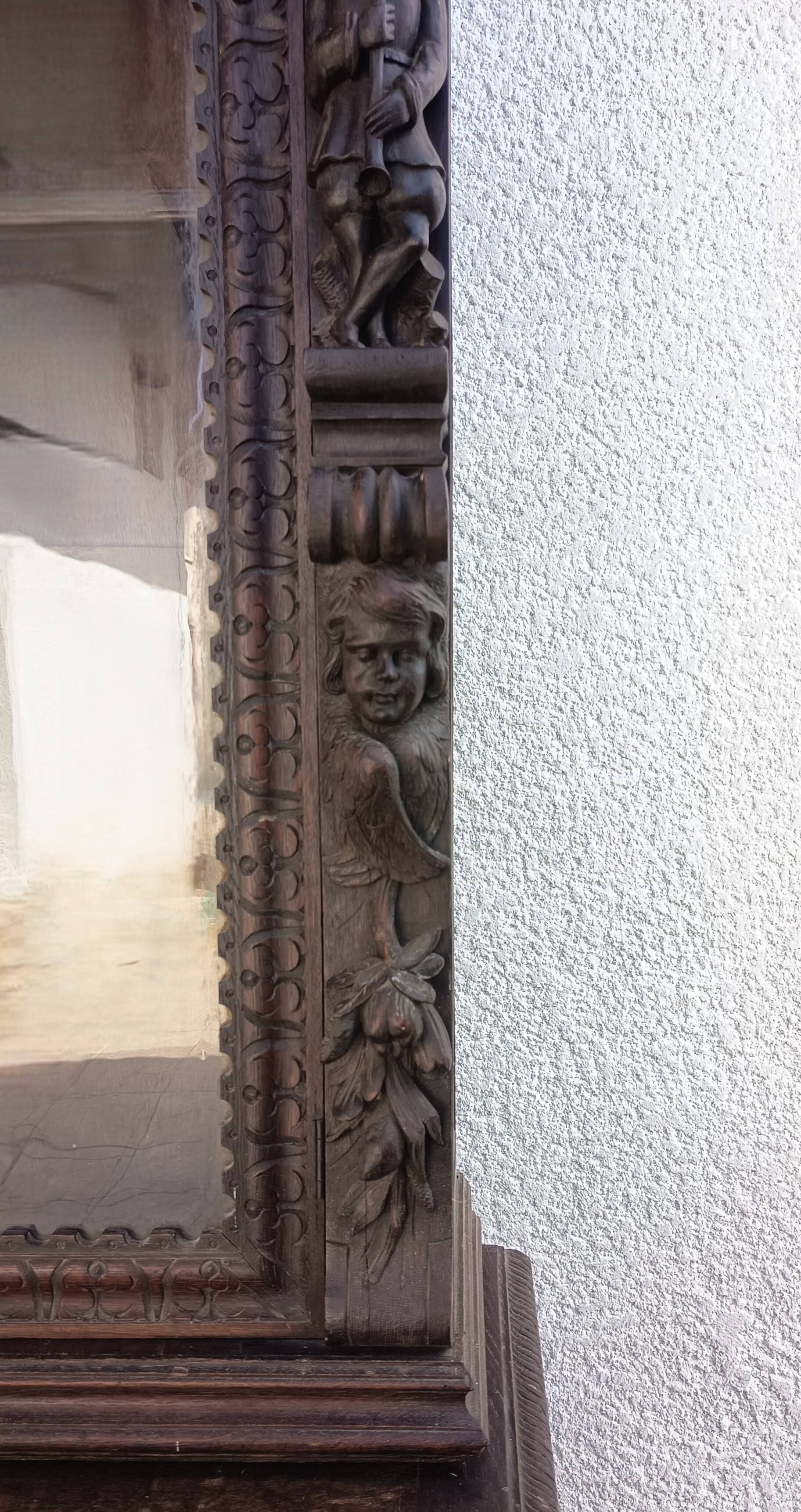 Renaissance oak library buffet from the 19th century.