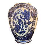 Vintage Delft Blue Ginger Jar: Blue and white ceramic vase