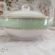 Légumier marli vert d'eau et frise dorée Cafés Lemaire