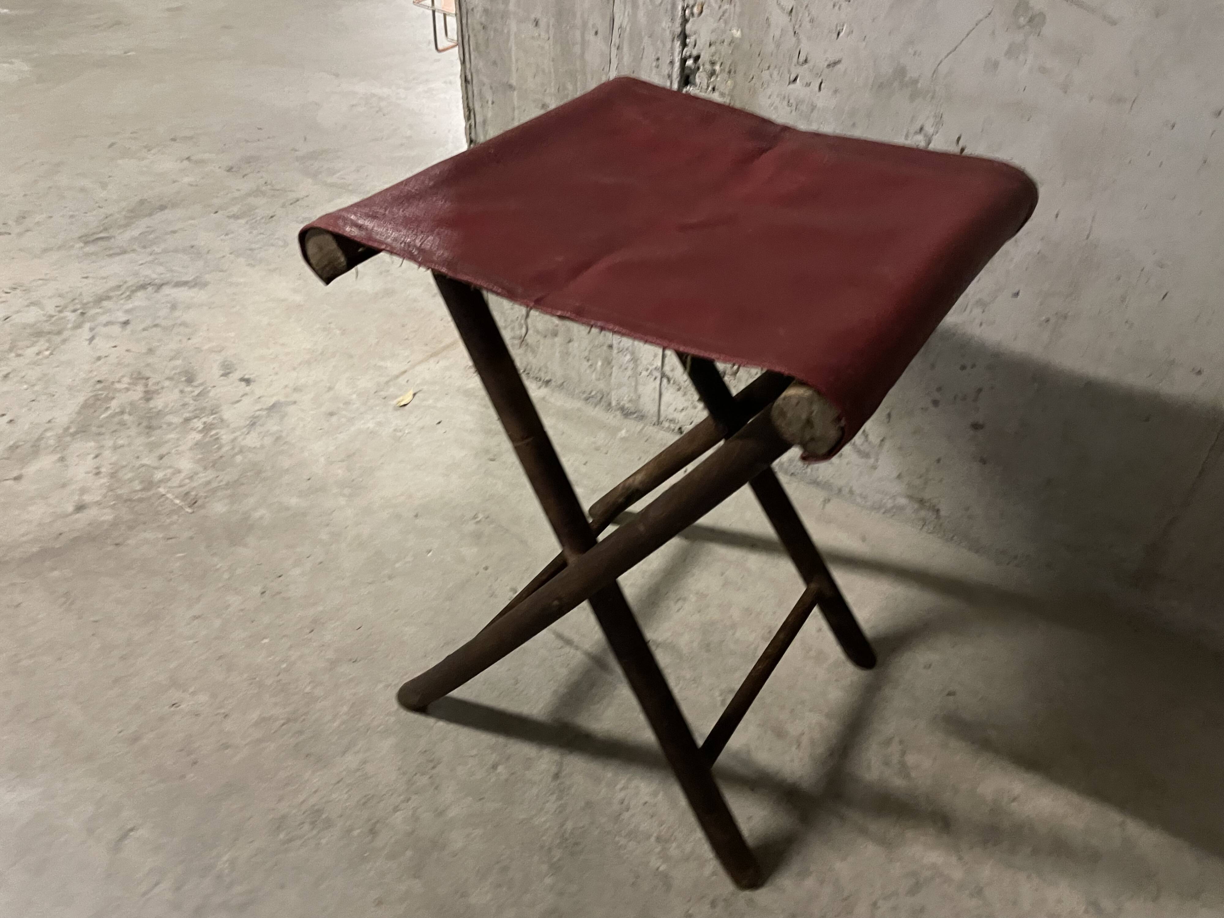 Nomadic stool 40s