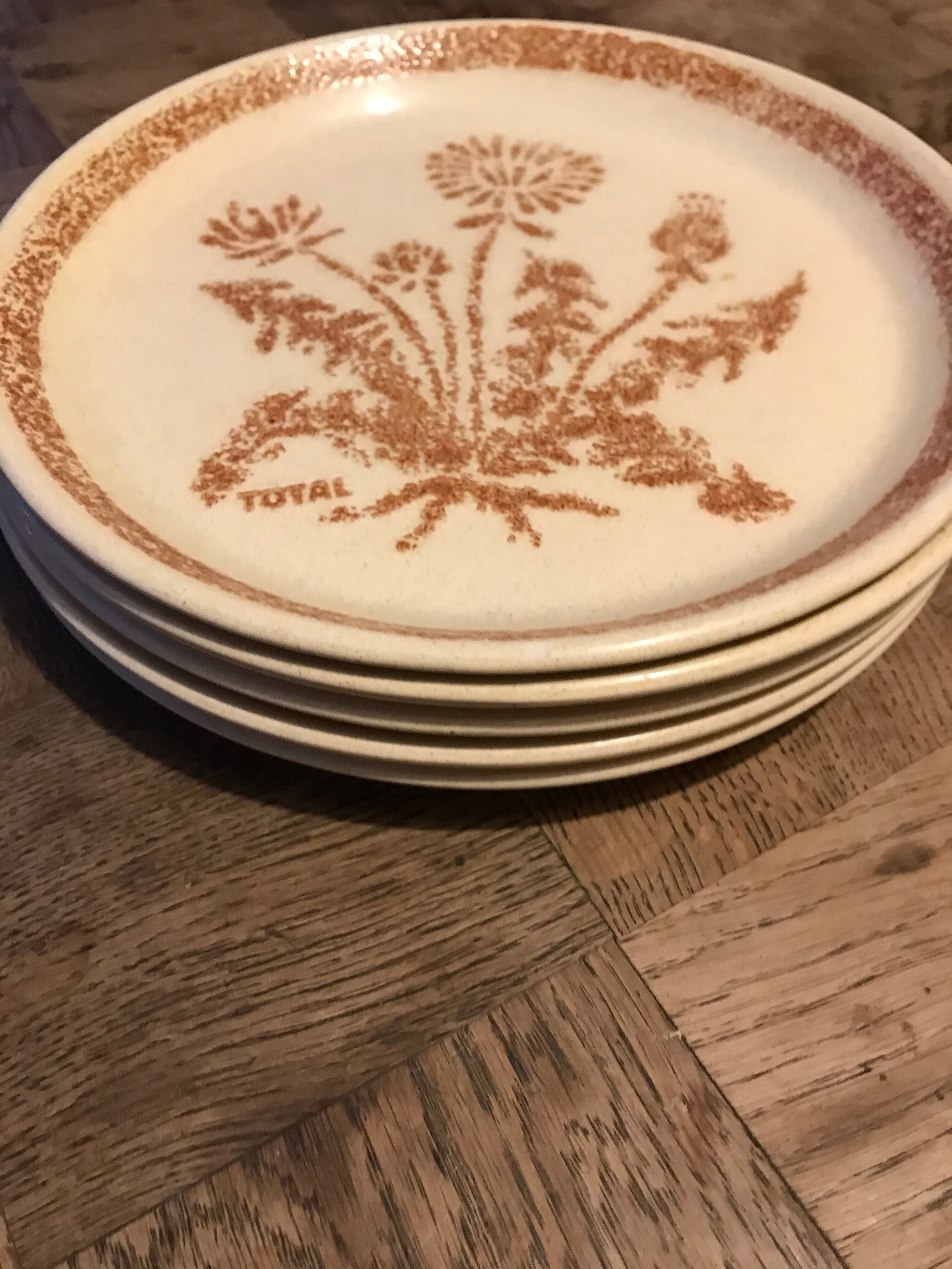 Lot plates