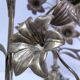 Paire de chandeliers laiton bronze décor floral