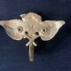 Paire d'appliques Art nouveau en bronze à décor de papillons