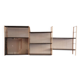 Tomado style wall shelf
