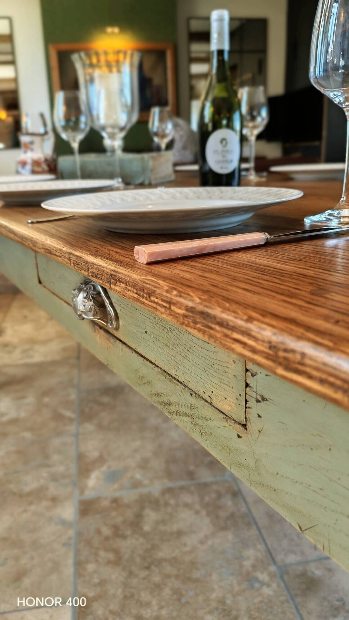 Solid oak farmhouse table with two drawers and two extensions, 306 cm.