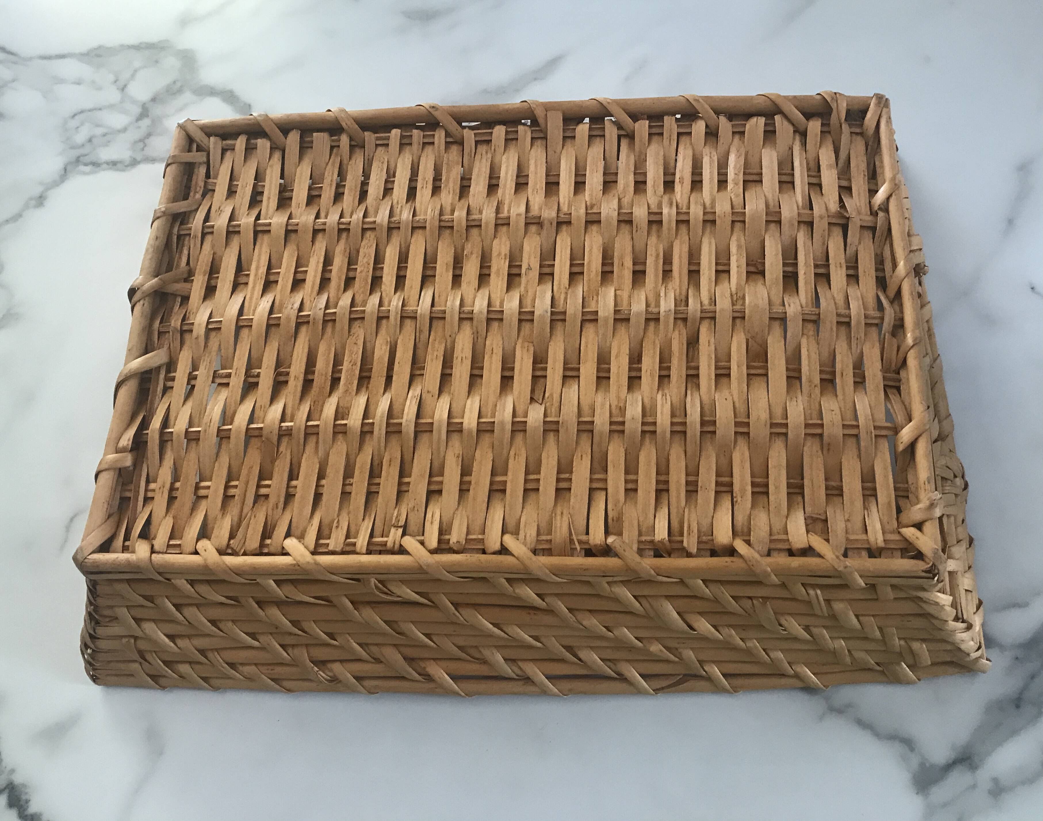 Rectangular woven rattan tray