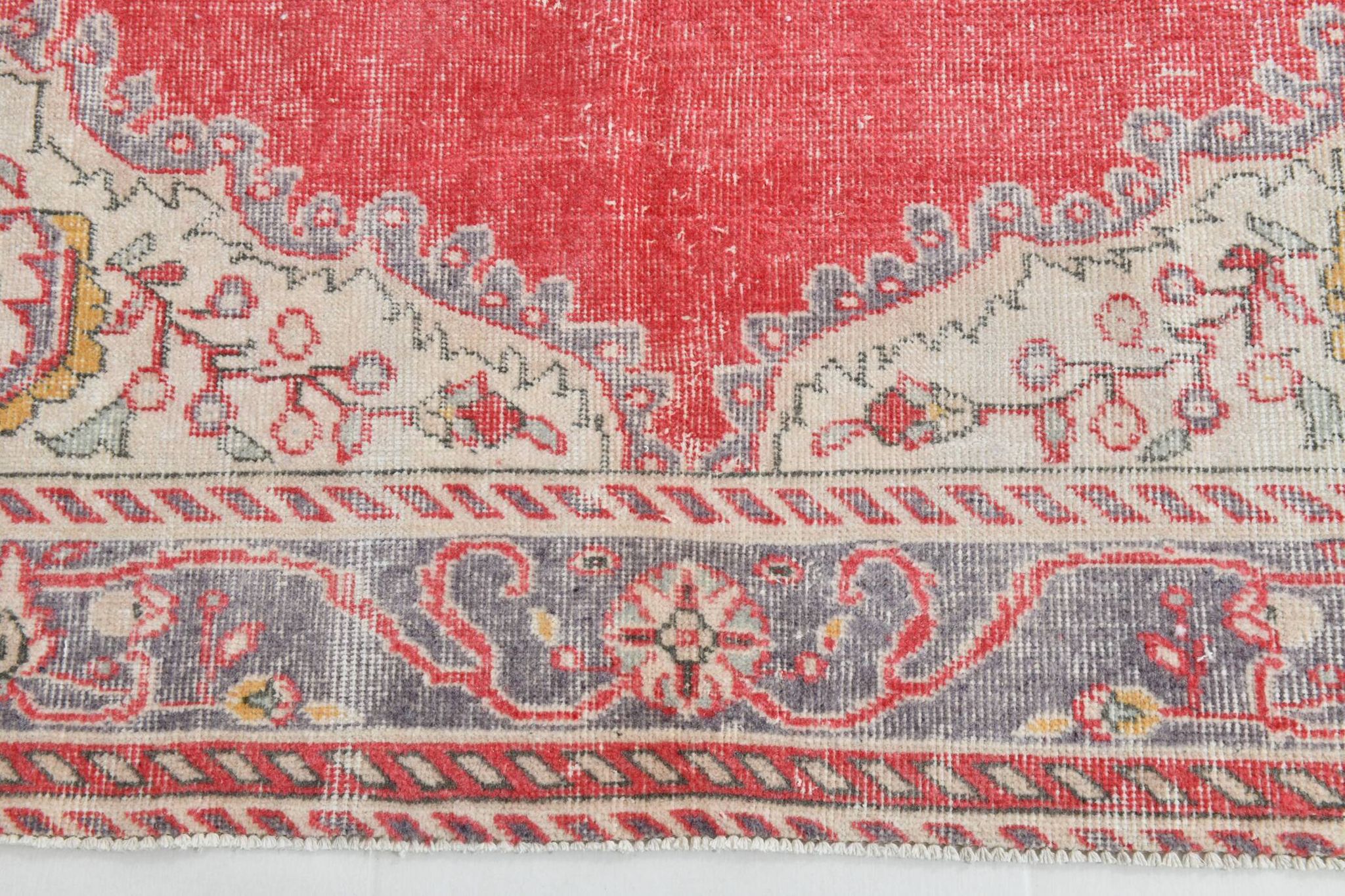 Red & Cream Classic Turkish Vintage Rug, 205x310Cm