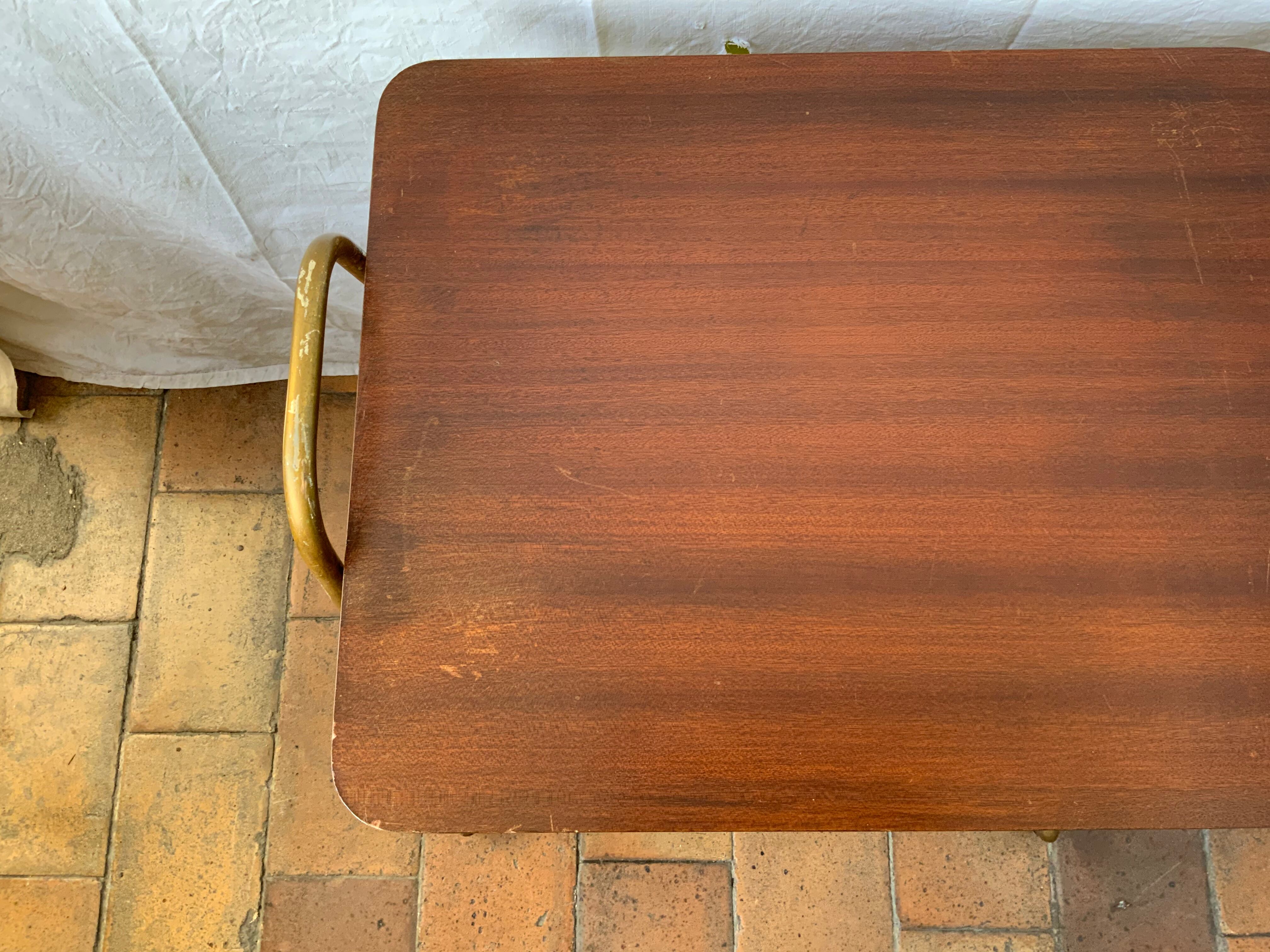 Table d’appoint porte vinyles