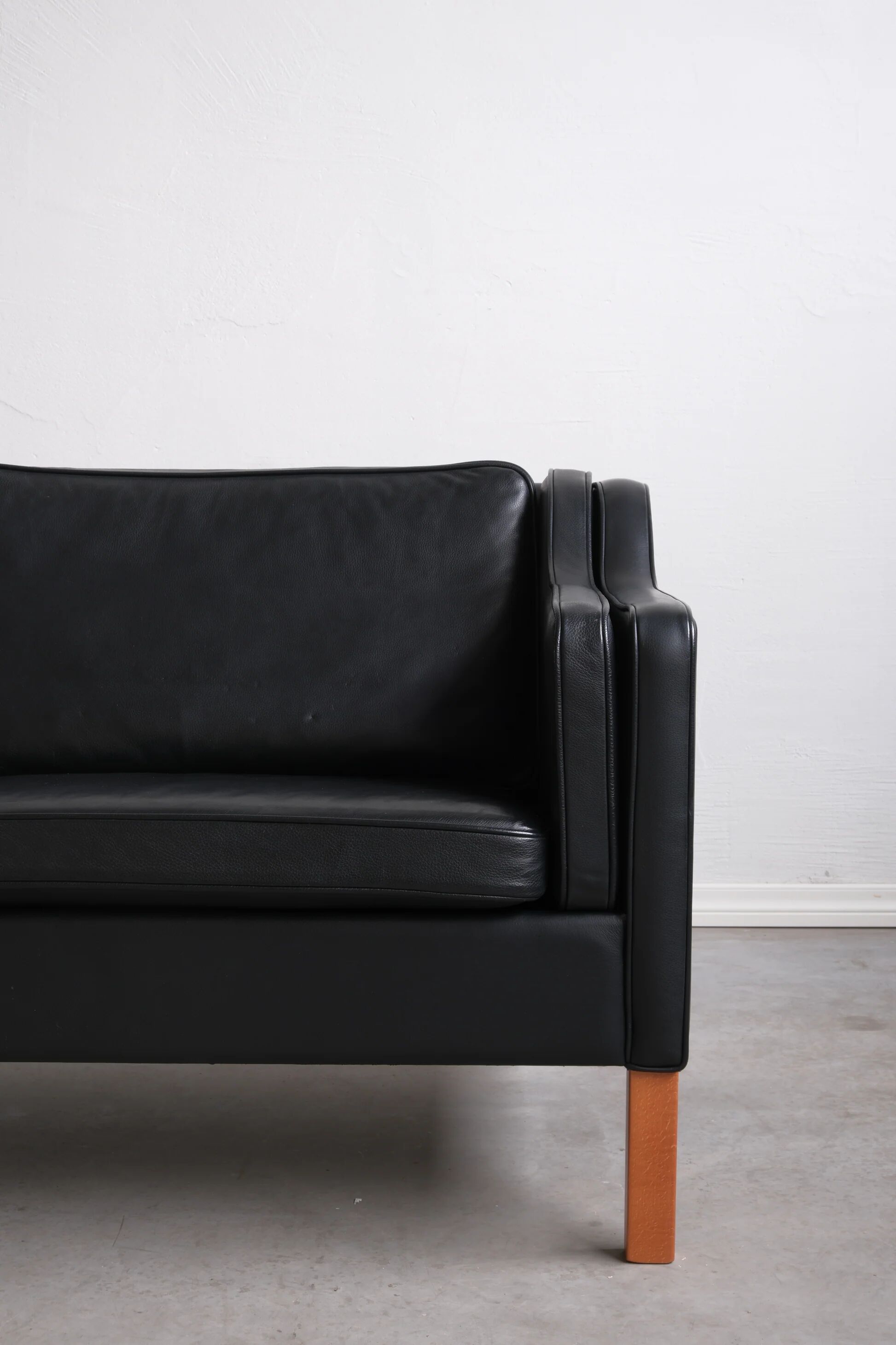 Mogens Hansen  black leather sofa