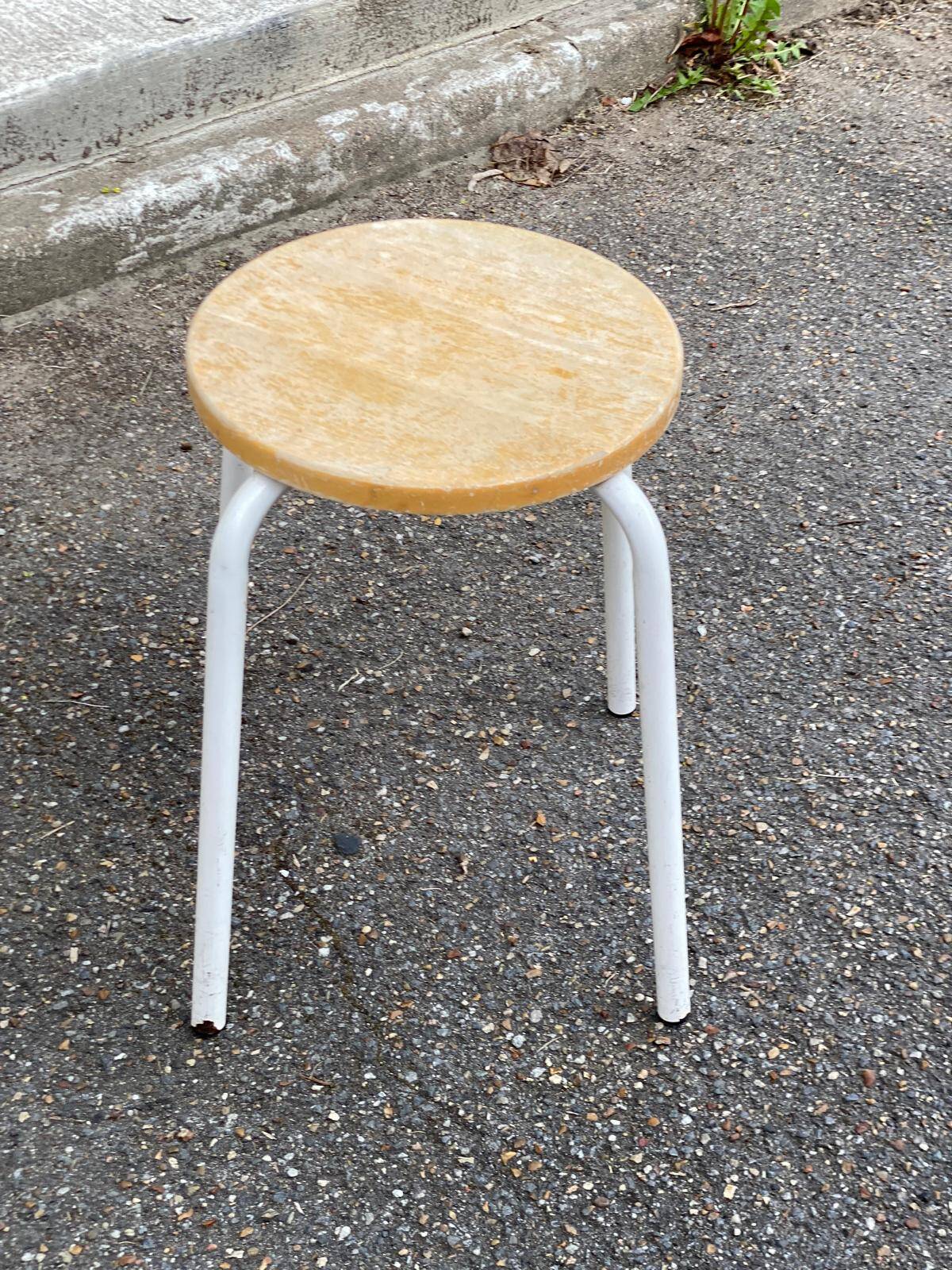 Scandinavian round stool in solid wood and white steel 1980 45cm