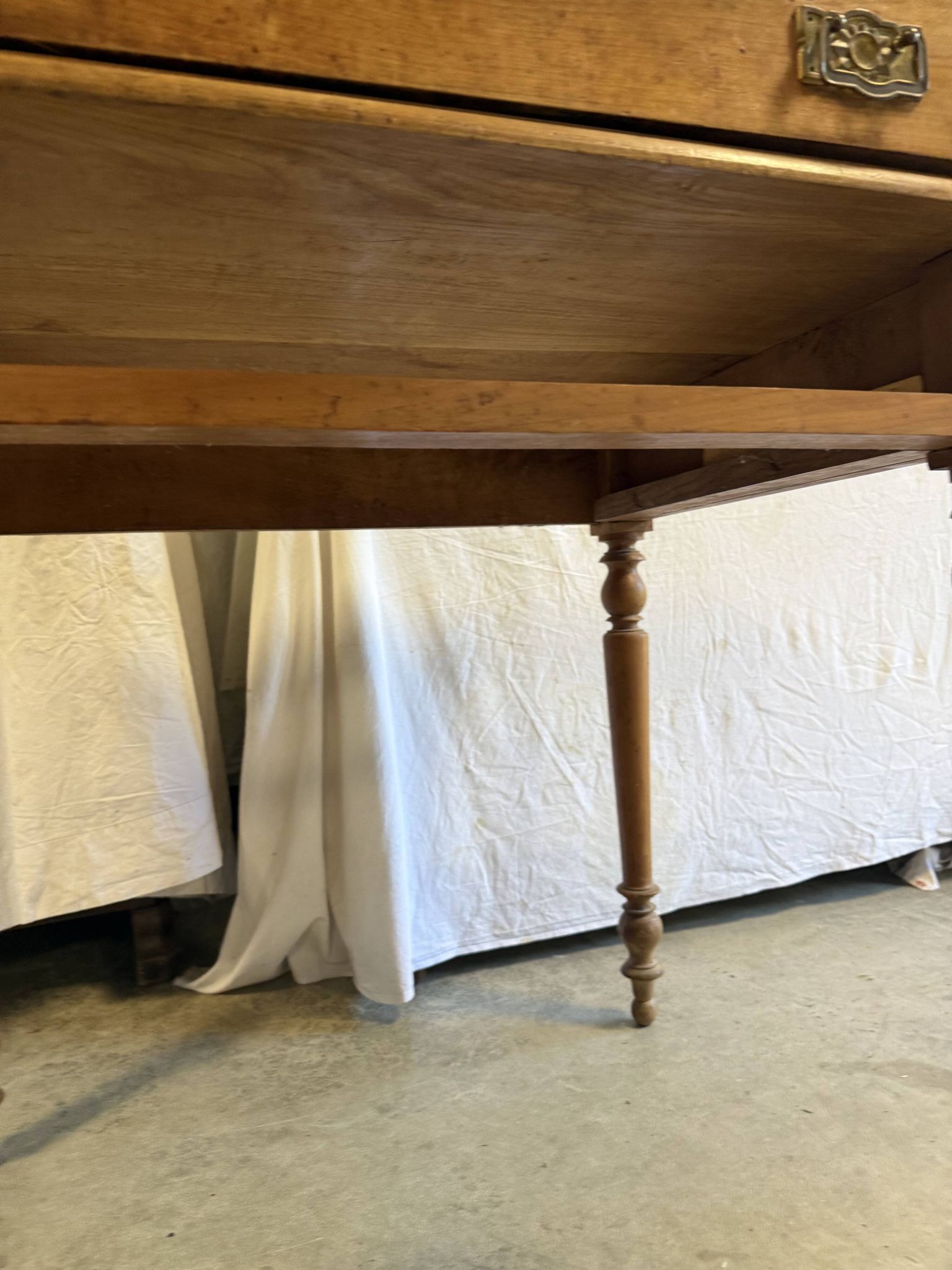 Table bureau