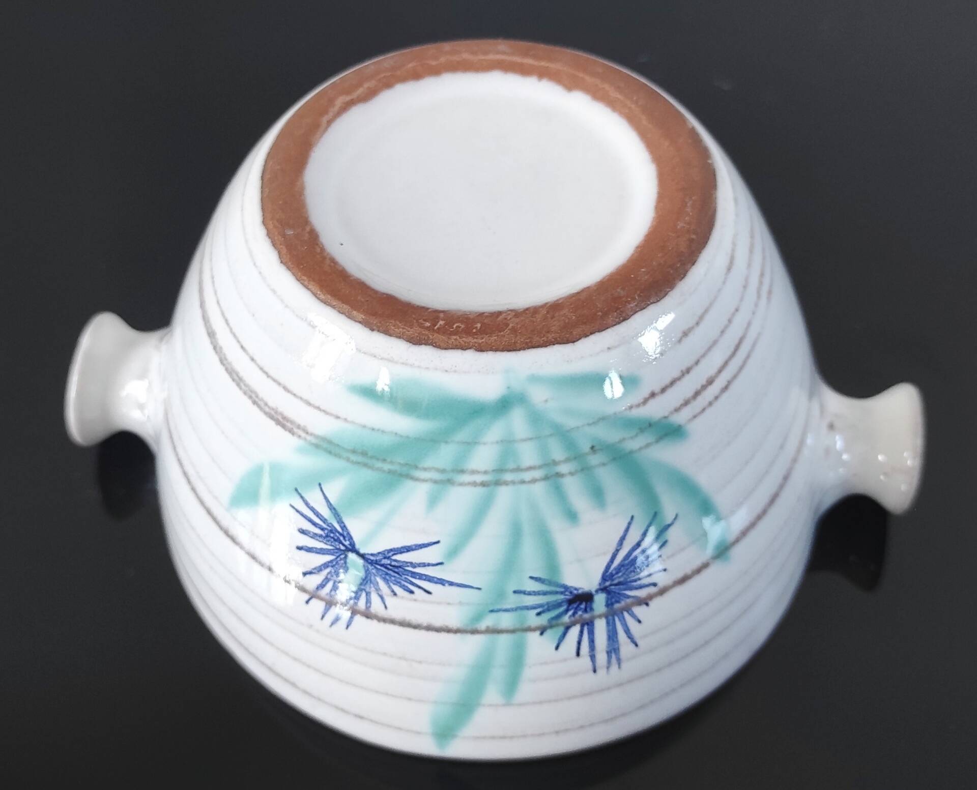 Earthenware bowl with handles in handmade ceramic