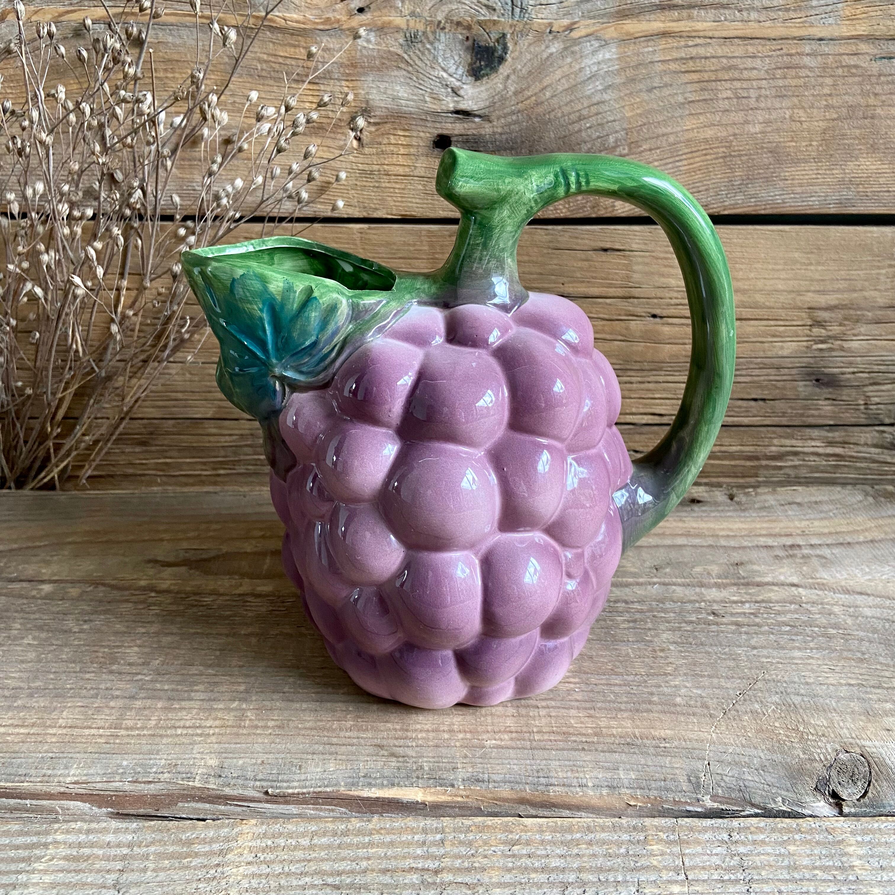 Pitcher slurry grape