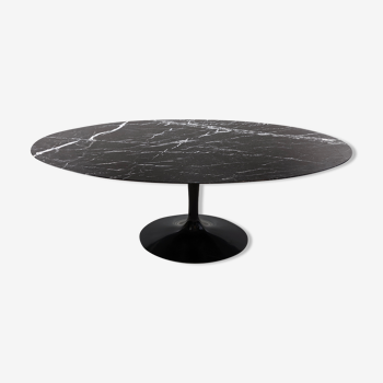 Eero Saarinen's marble tulip table marquina for Knoll