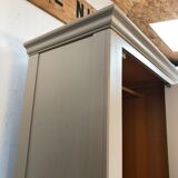 Wardrobe / hosiery maker