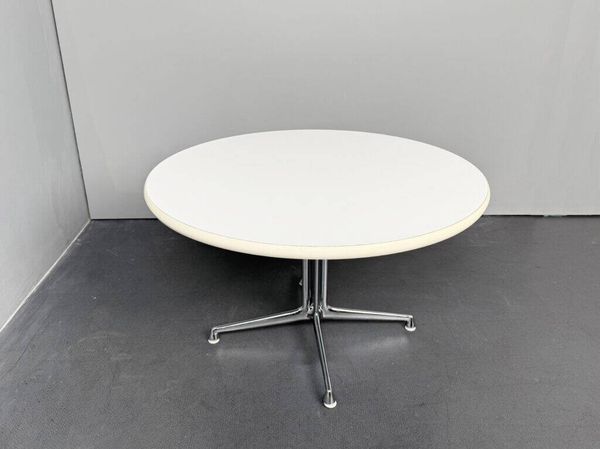 Table basse/table d'appoint La Fonda, bois stratifié, Charles & Ray Eames pour Herman Miller, Allemagne, années 1970.