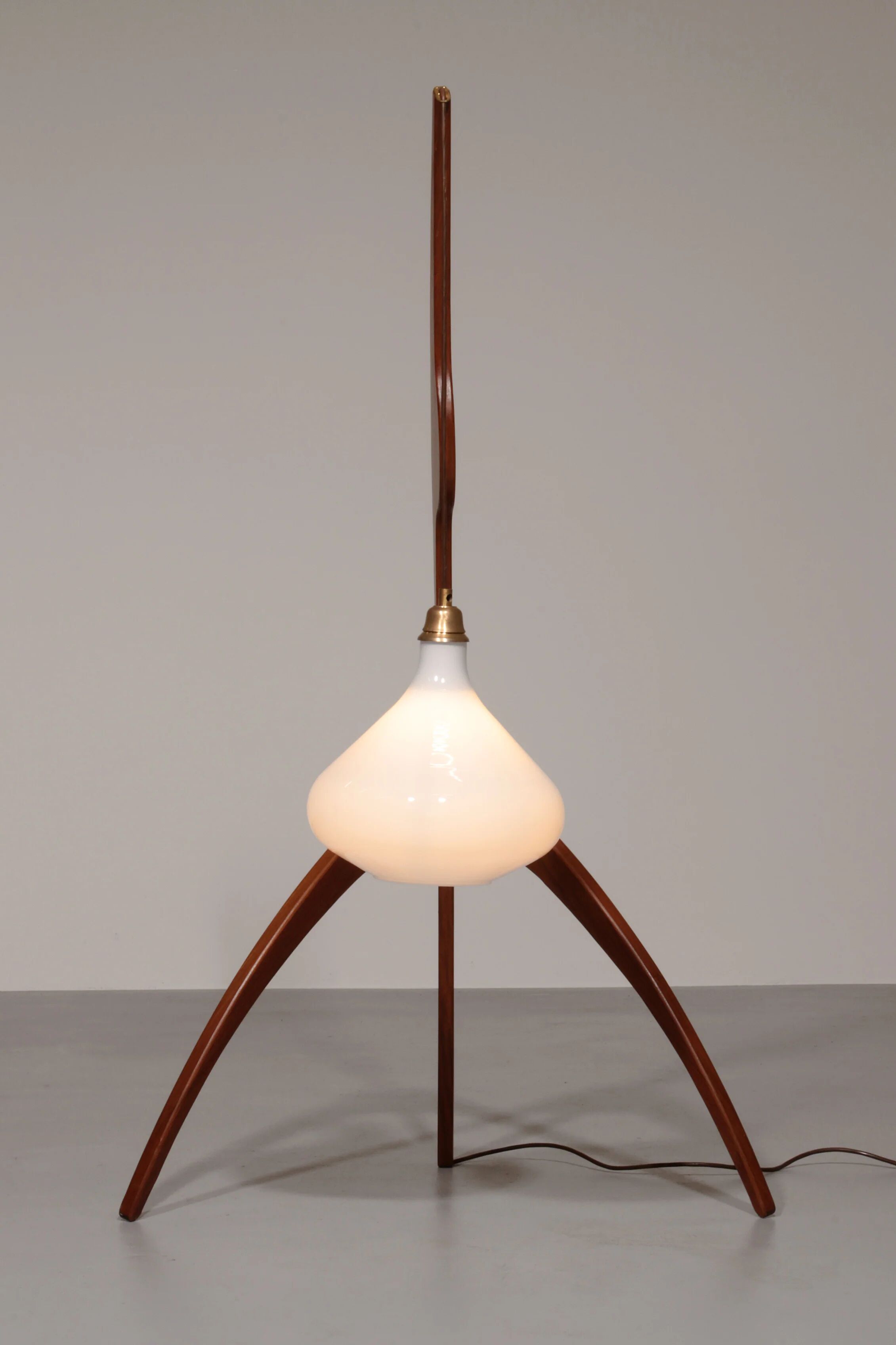 Danish mid-century praying mantis floor lamp – Rispal style
