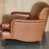 Two-seater leather armchair in Howard style by George Smith.
