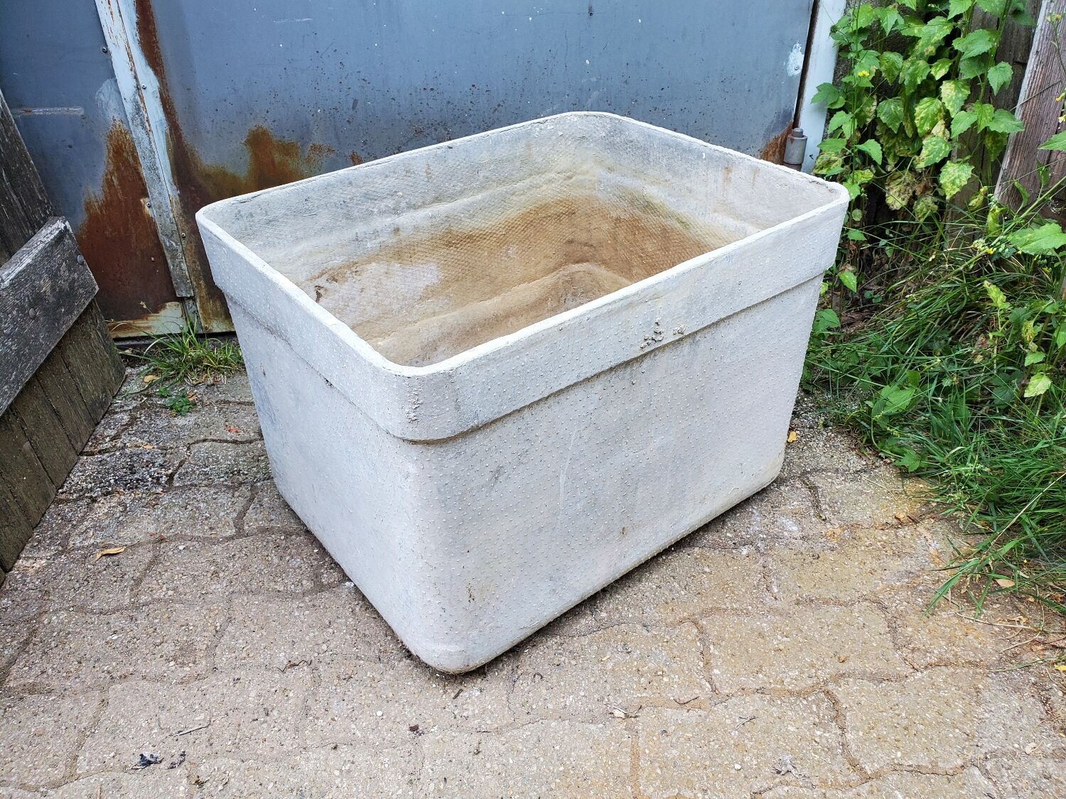Fiber cement planter 1960/70