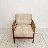 Mid-Century Scandinavian Armchair in Cherry Wood and Checked Fabric, 1960s