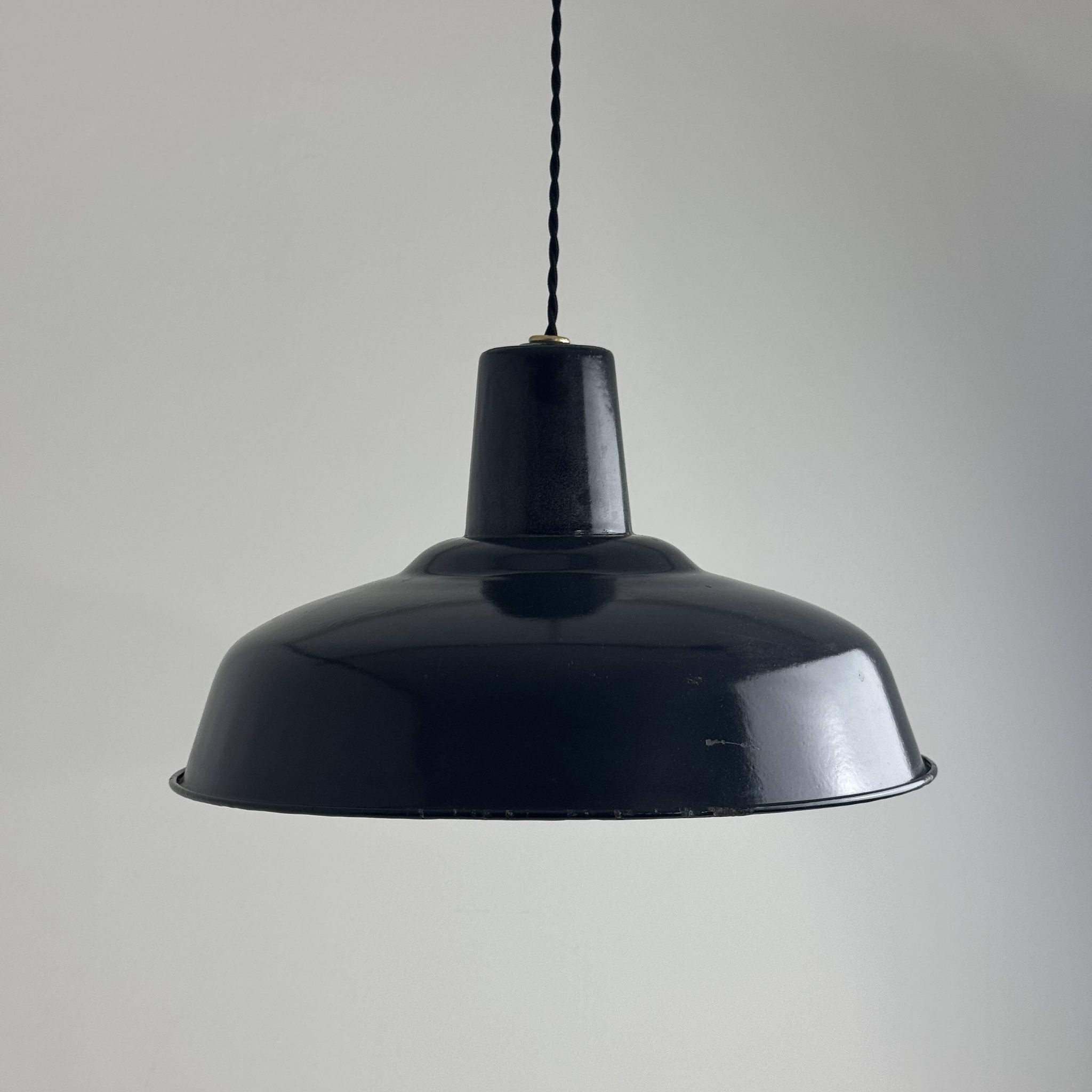 Ancienne suspension d’atelier emaillee 36 cm industriel