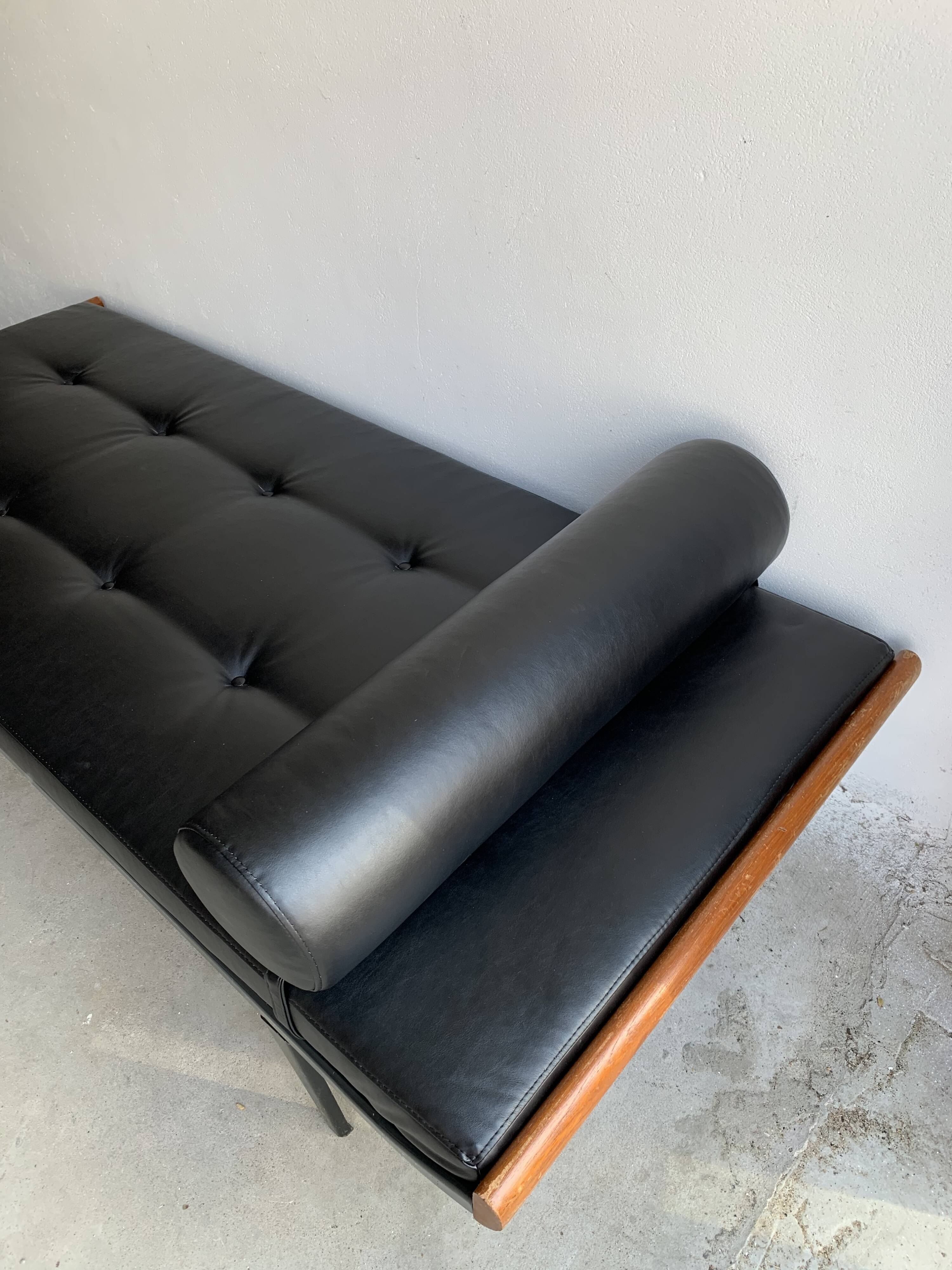 Cleopatra day bed by Andre Cordemeyer for Auping 1950's