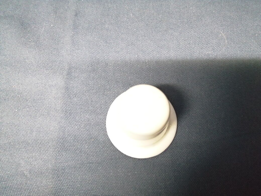 Ink in white porcelain deco old schoolboy desk