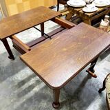 Table antique Anglaise sur roulettes en bois de chêne massif par Joseph Fitter (XIXe siècle)