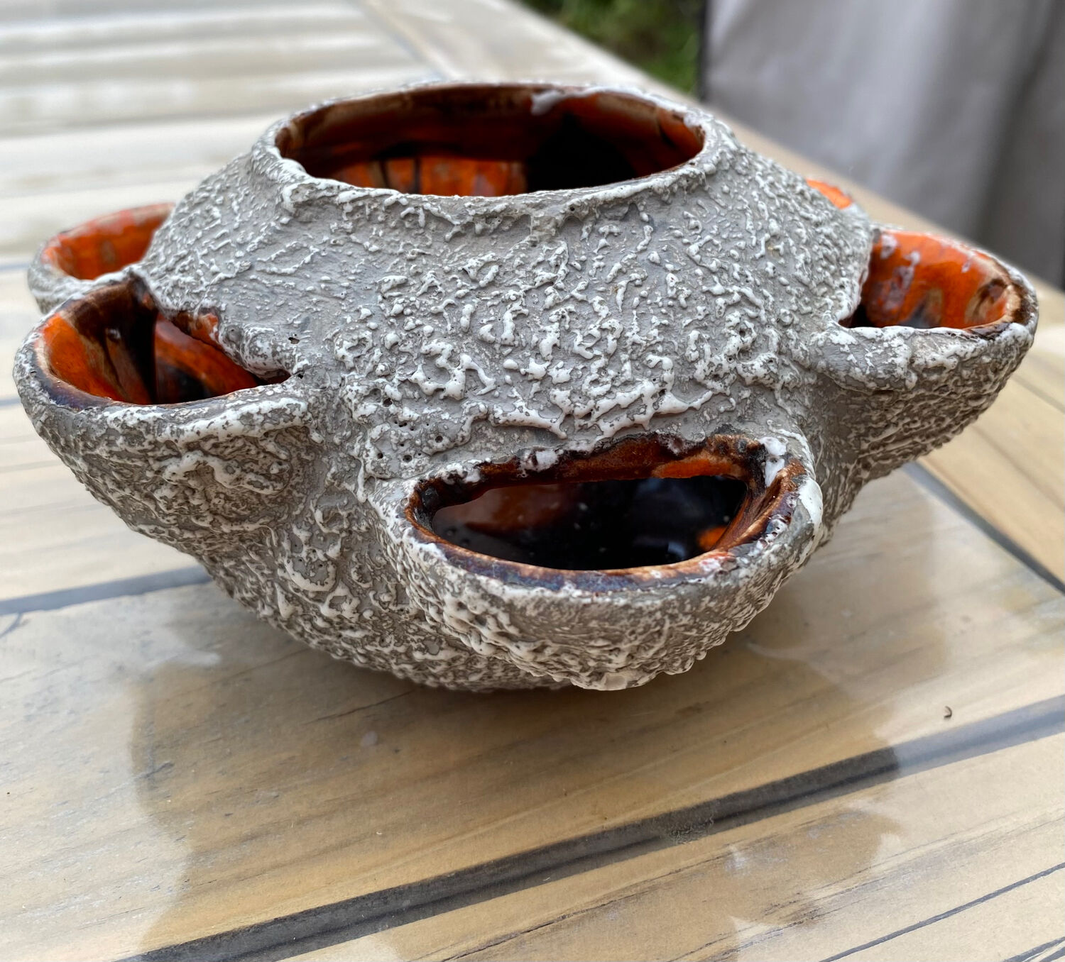 Vase for flower arrangements, fat lava.