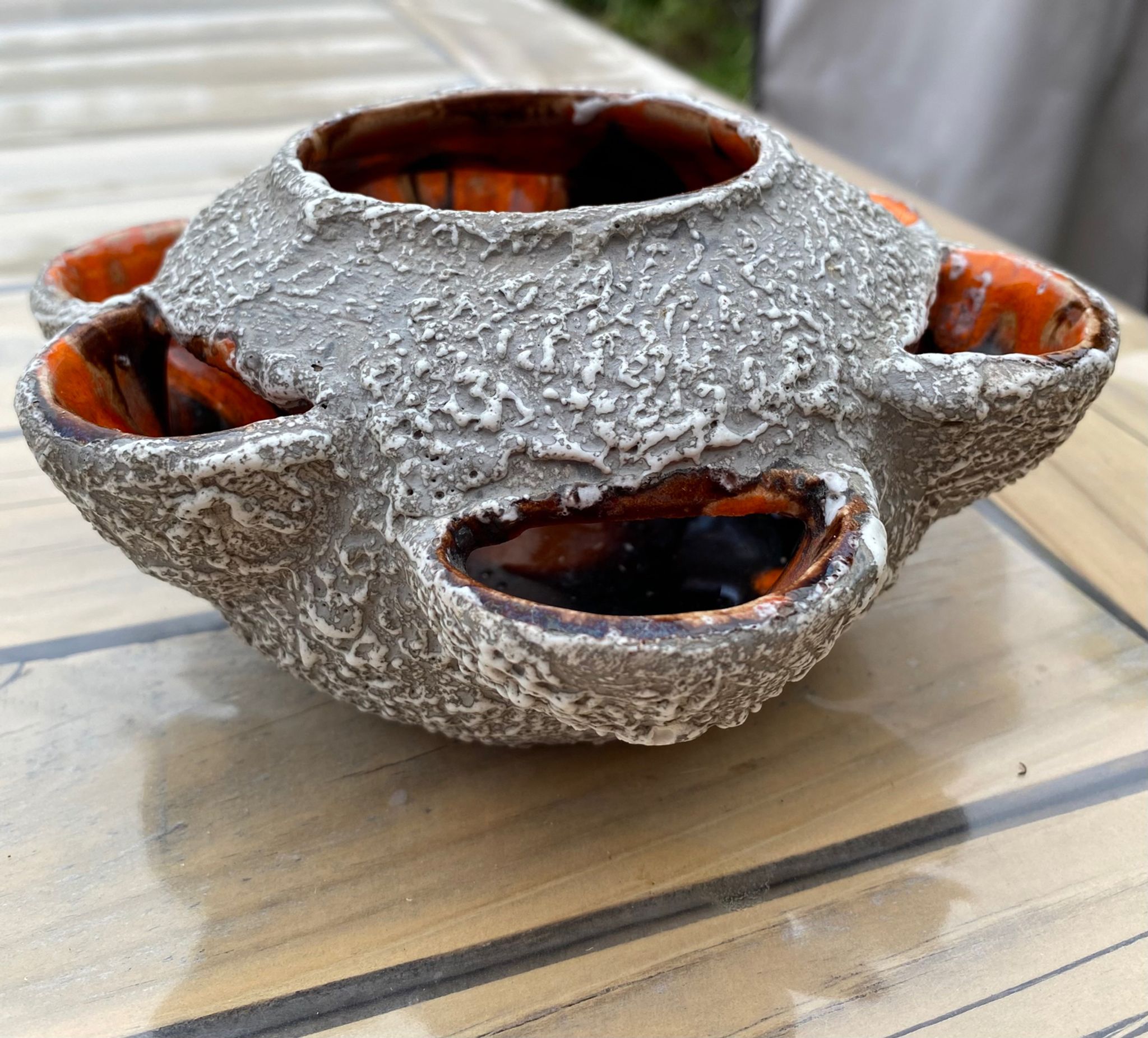 Vase for flower arrangements, fat lava.