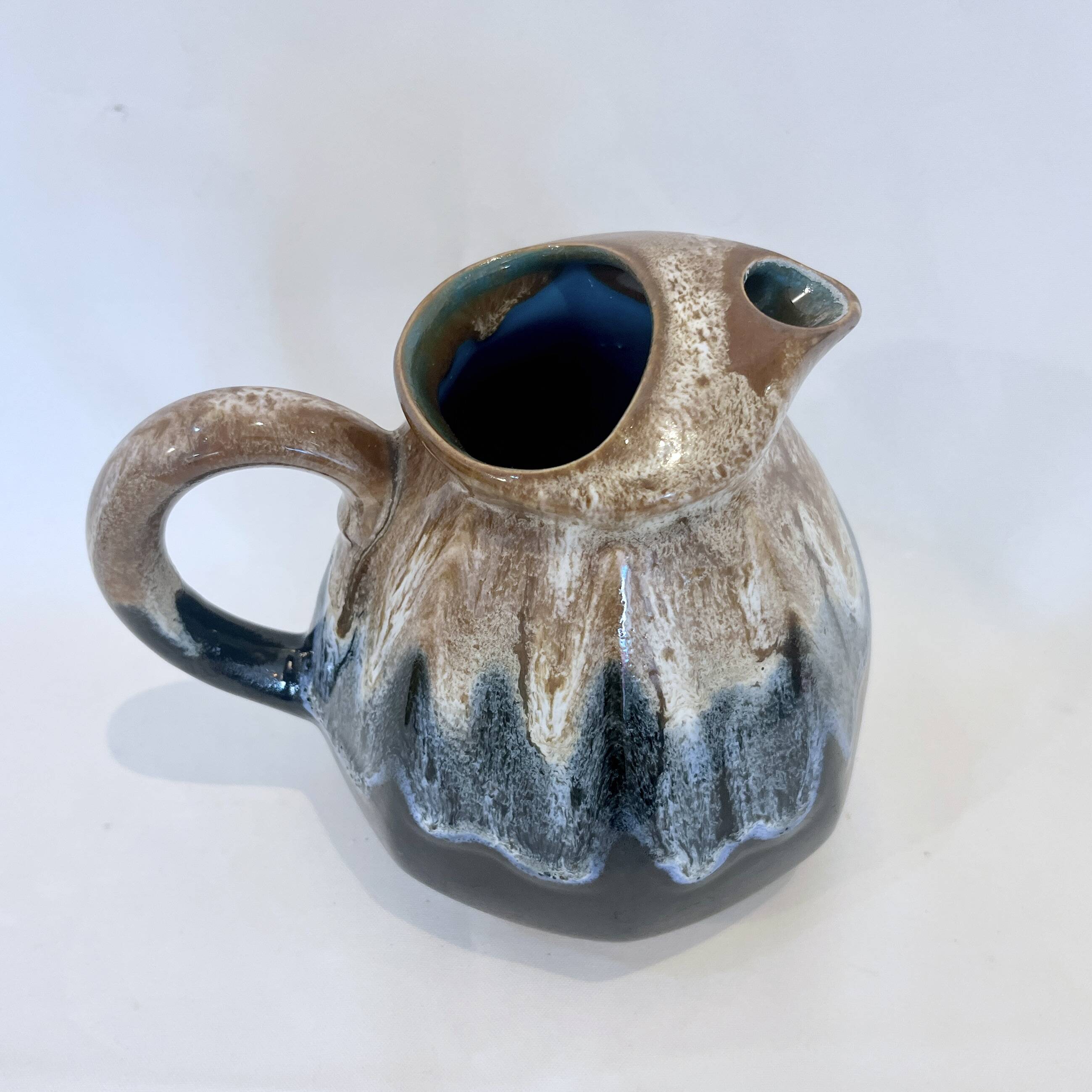 Pichet alpho en grès flammé noir et beige vintage 1930 1940 cruche à eau