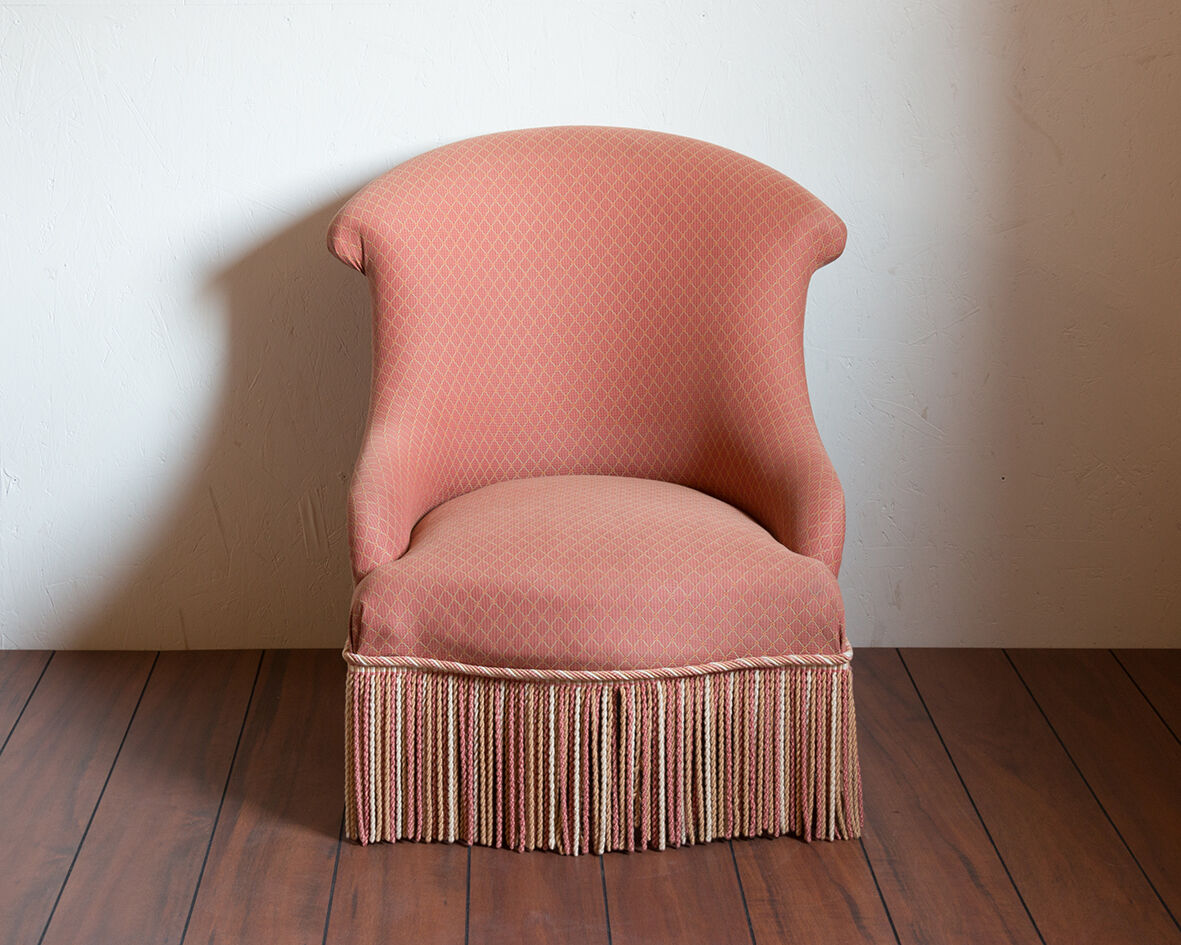 Pink and gold toad chair