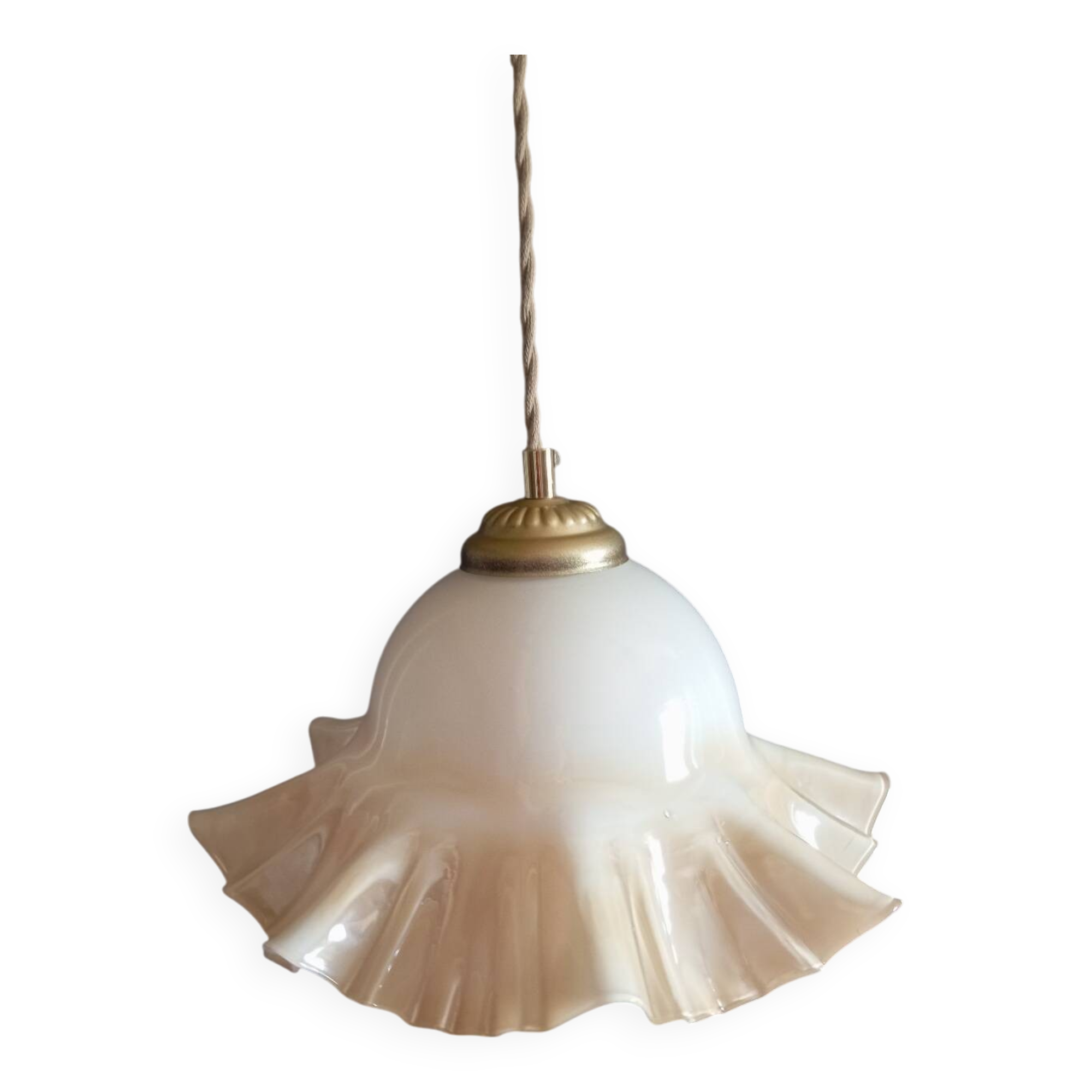 Suspension opaline à volants couleur vanille caramel 1950/60