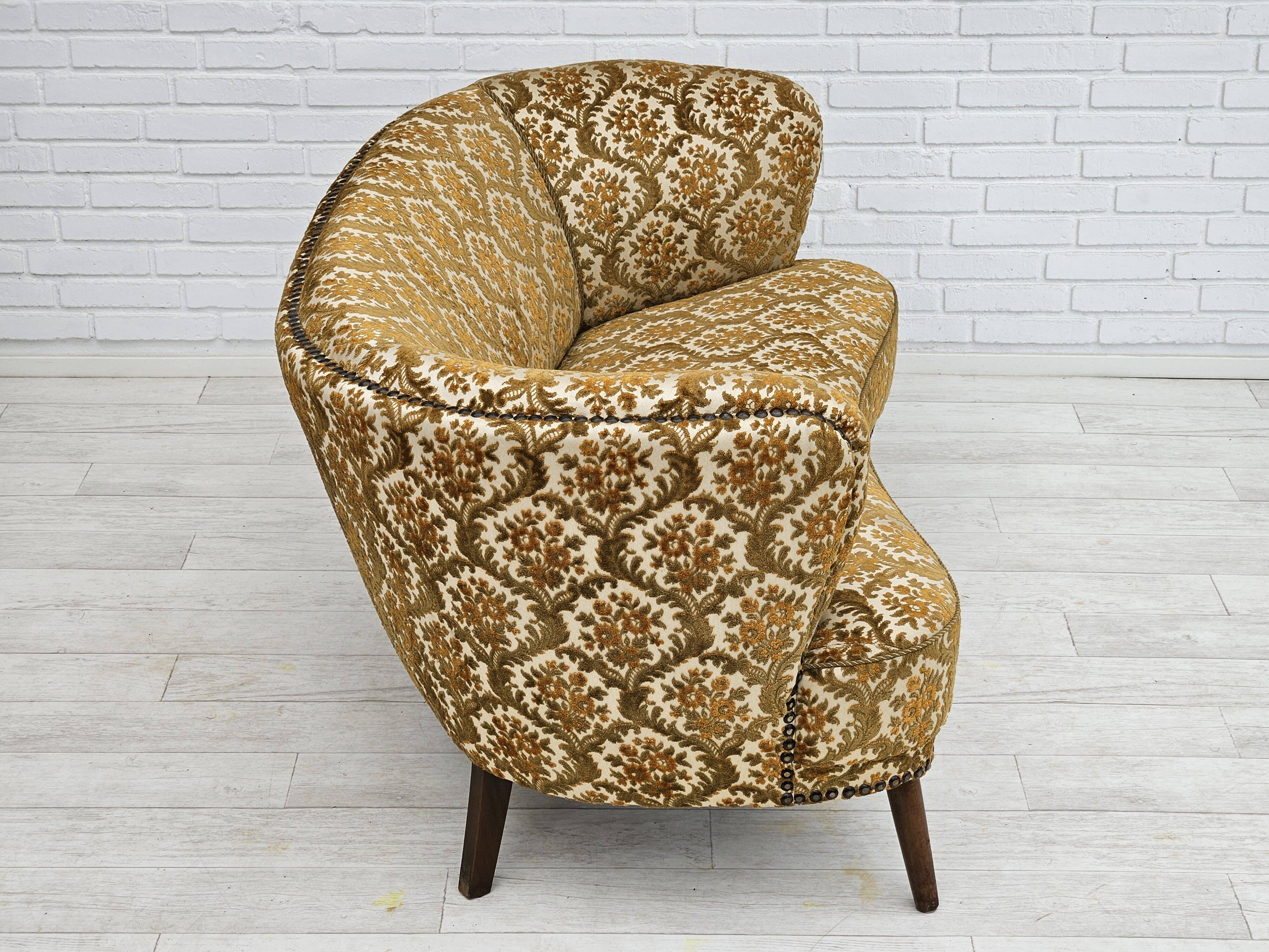 Canapé danois 2 places "banana", état d'origine, tissu d'ameublement run/beige, bois de hêtre, années 1960,