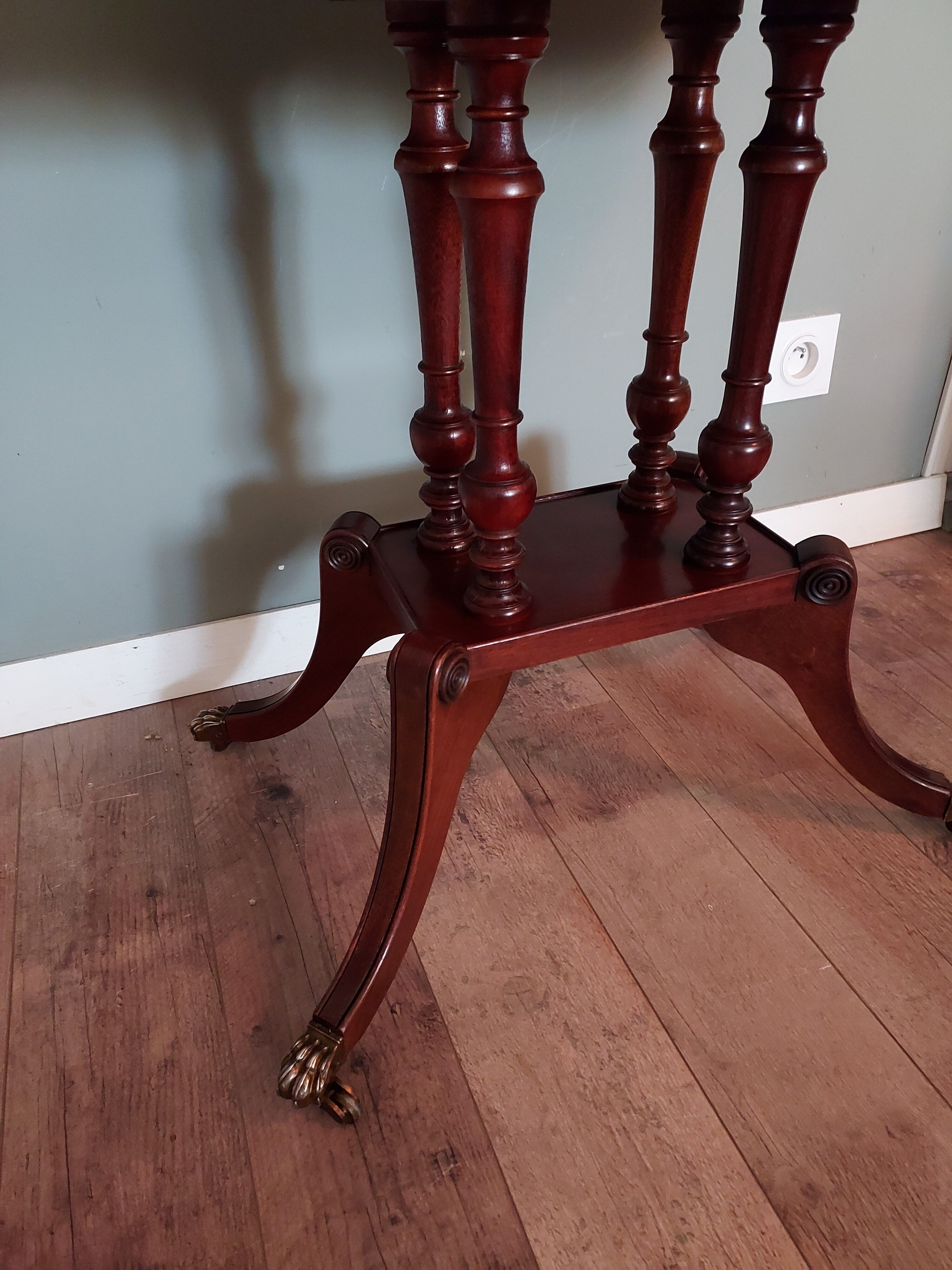 English pedestal table
