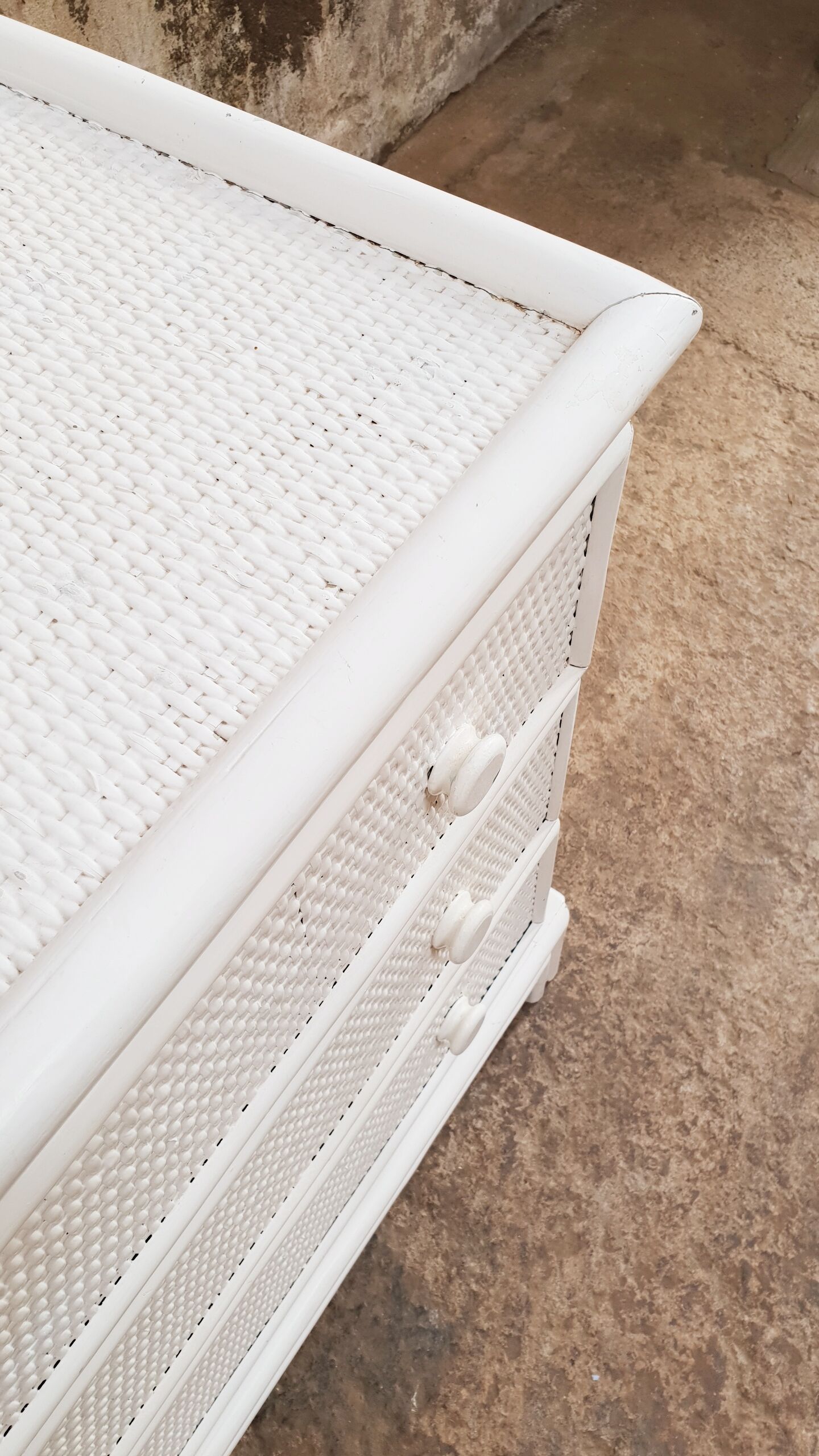 Commode vintage en rotin blanc