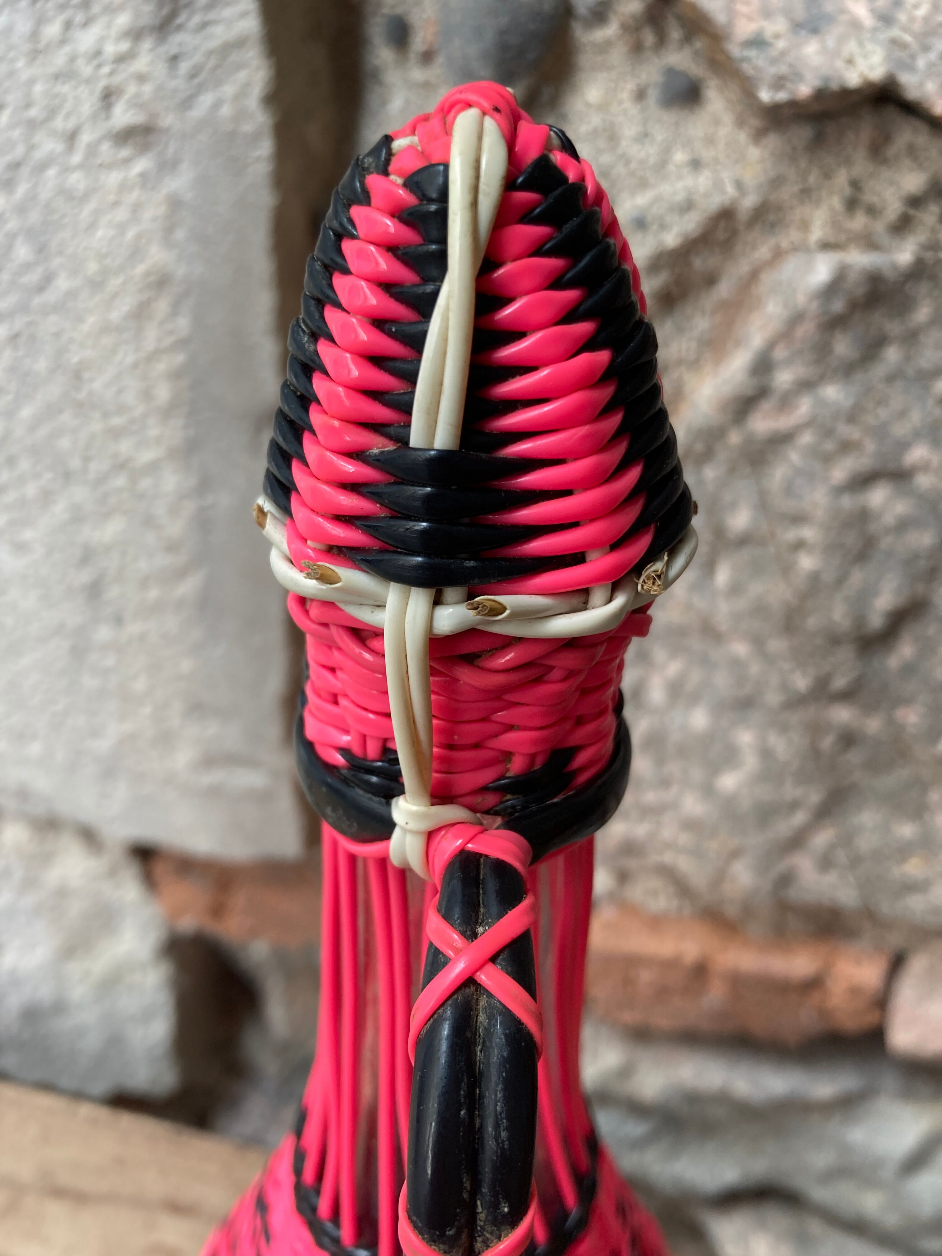 Bottle scoubidou pink neon 60s