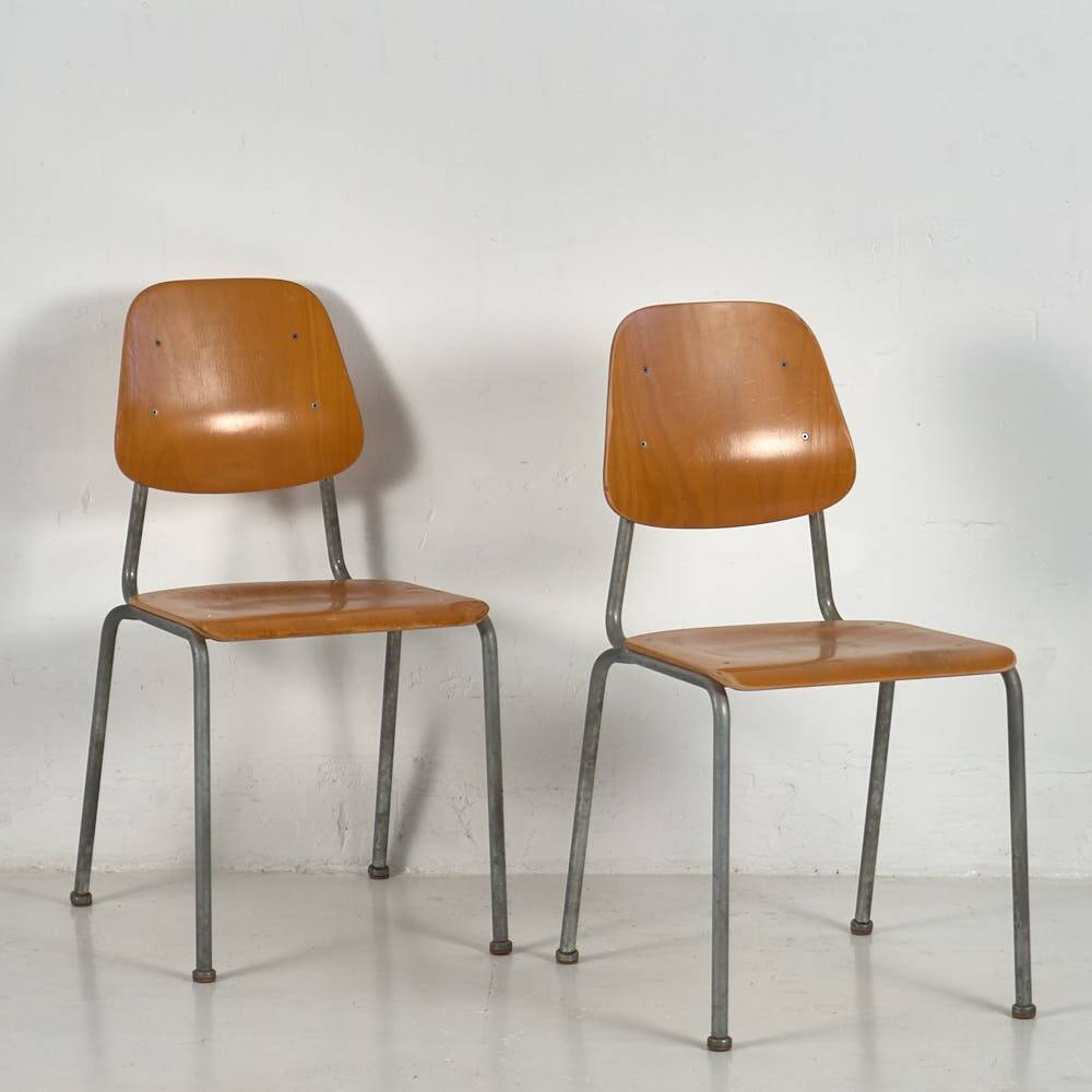 Vintage Industrial Chairs (c.1950). Set of 4 pieces