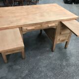 Administrative notary oak desk an aero erased